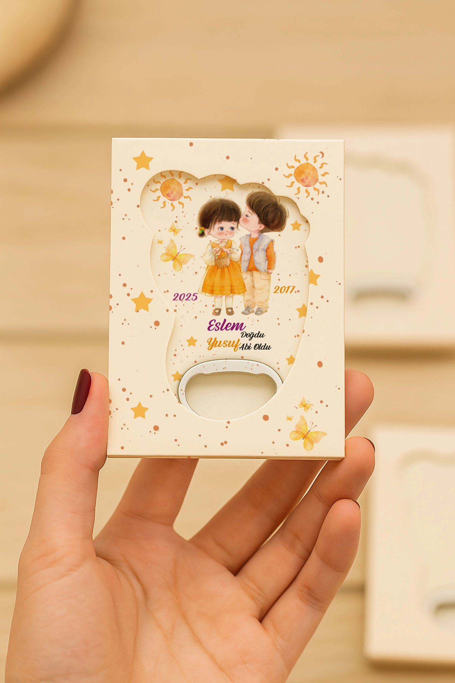 Abi Kız Kardeş Temalı Mühürlü Kutulu Ayak İzi Açacak Magnet