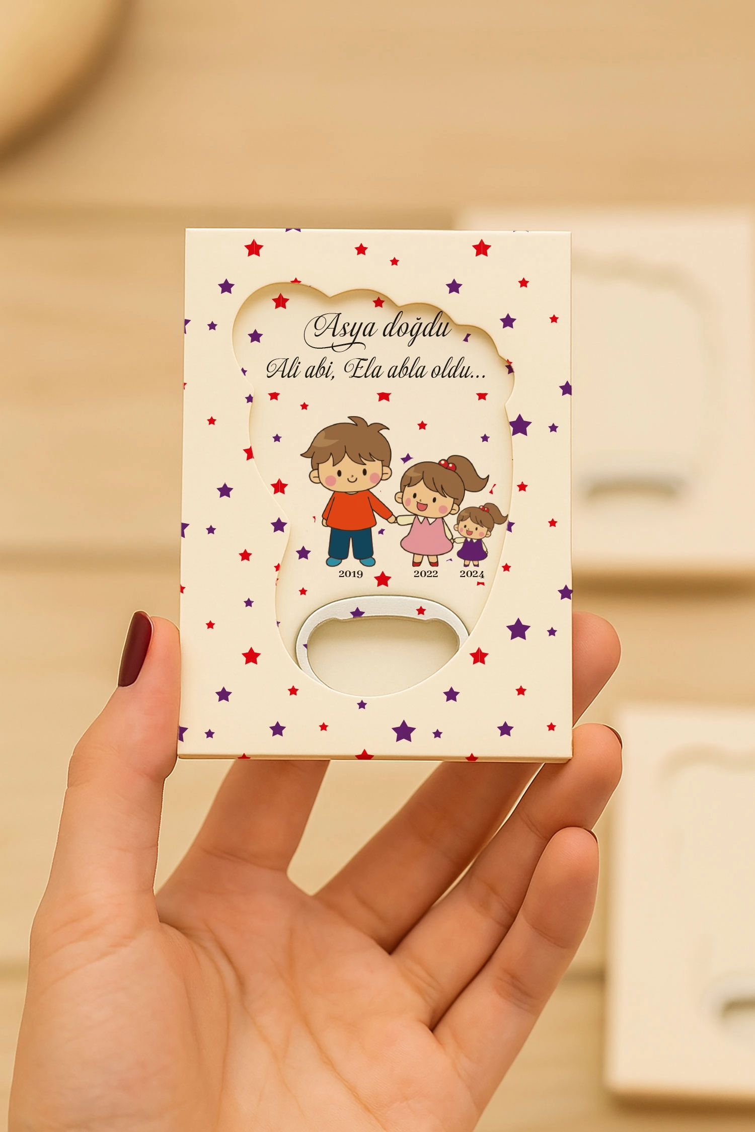 Abi Kız Kardeş Temalı Mühürlü Kutulu Ayak İzi Açacak Magnet