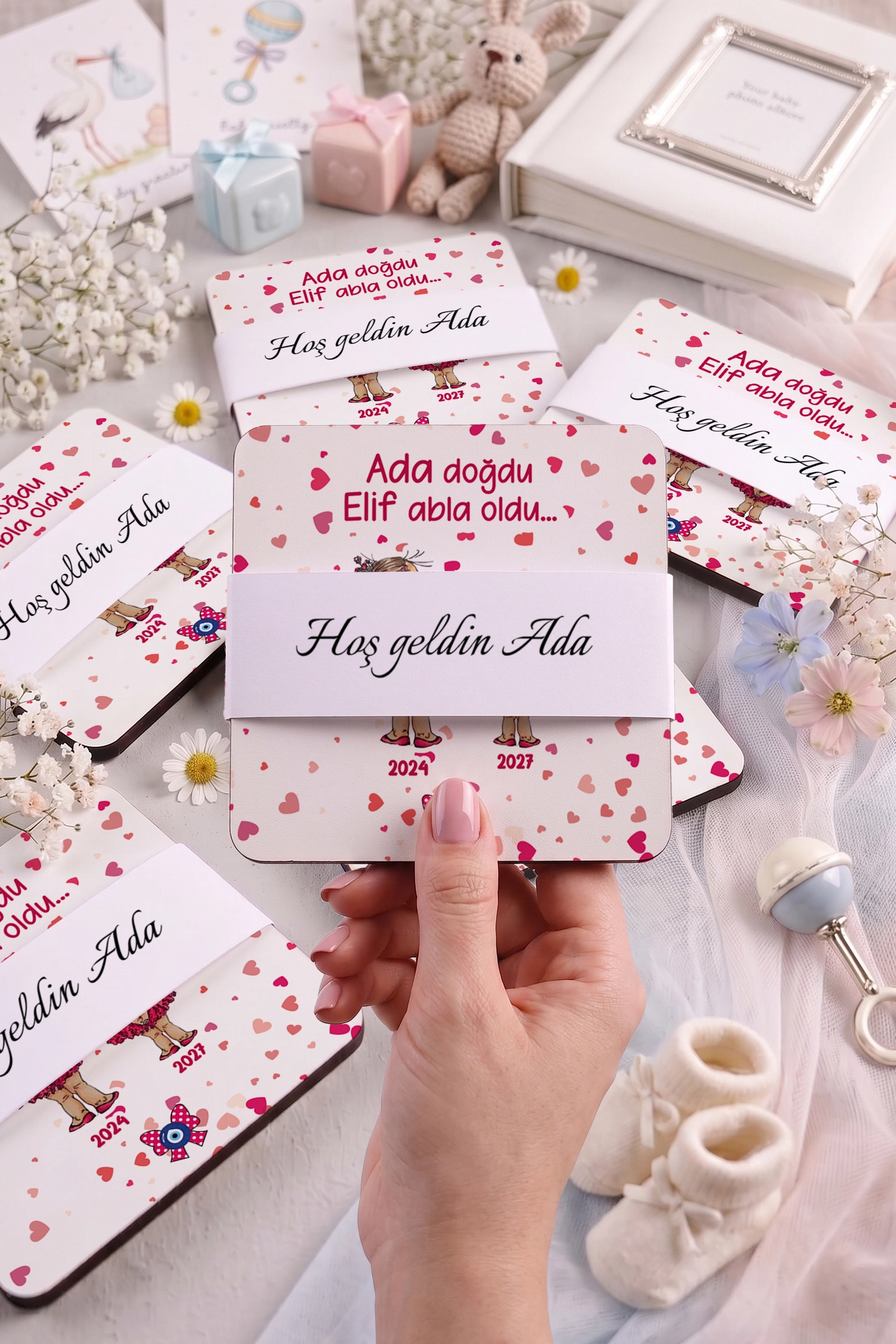 Abla Kız Kardeş Temalı Ahşap Bardak Altlığı