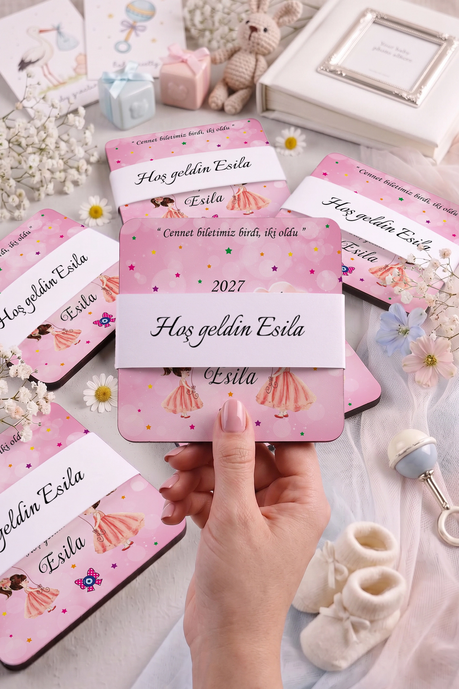 Abla Kız Kardeş Temalı Ahşap Bardak Altlığı