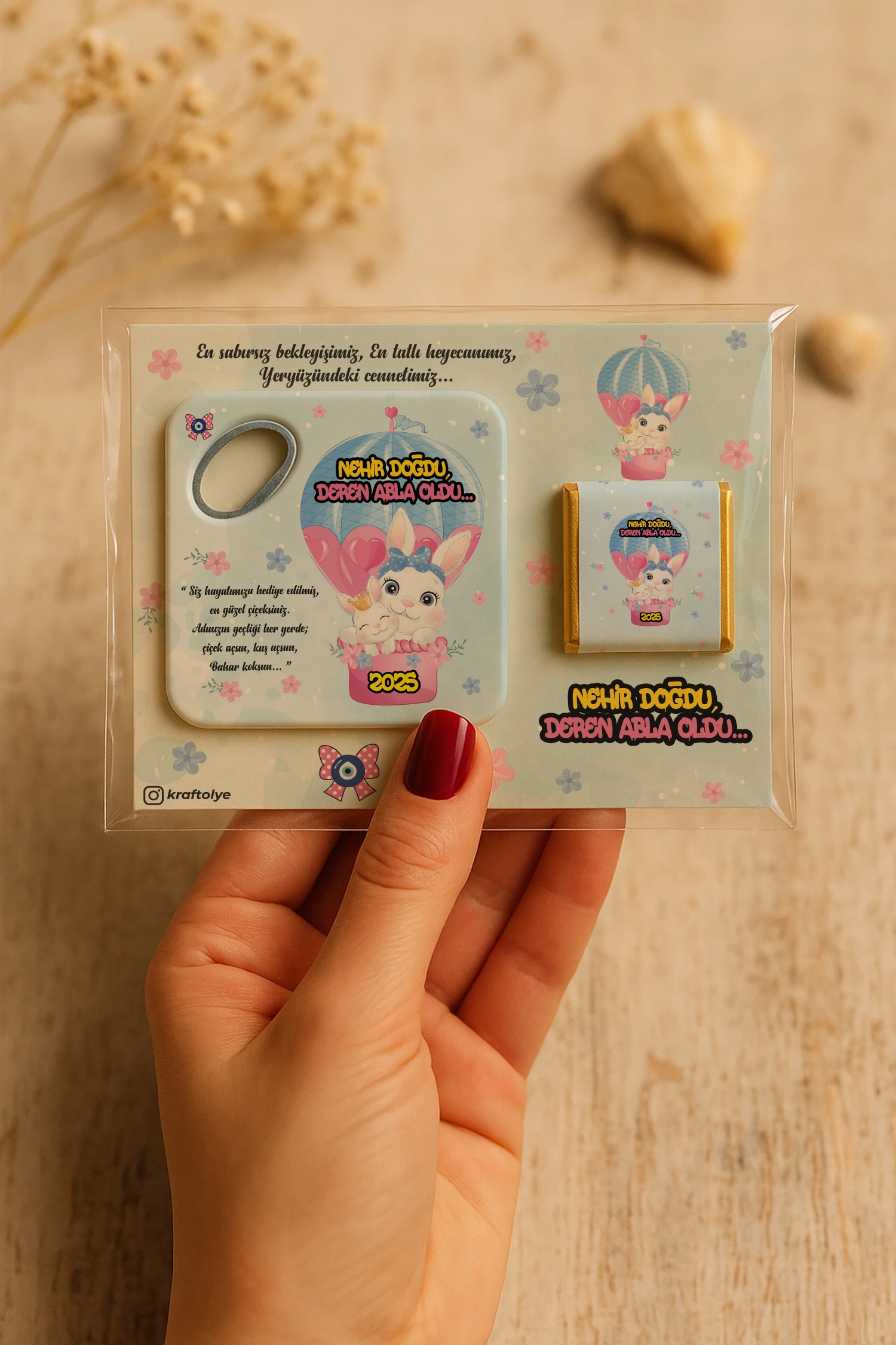 Abla Kız Kardeş Temalı Çikolatalı Kare Açacak Magnet