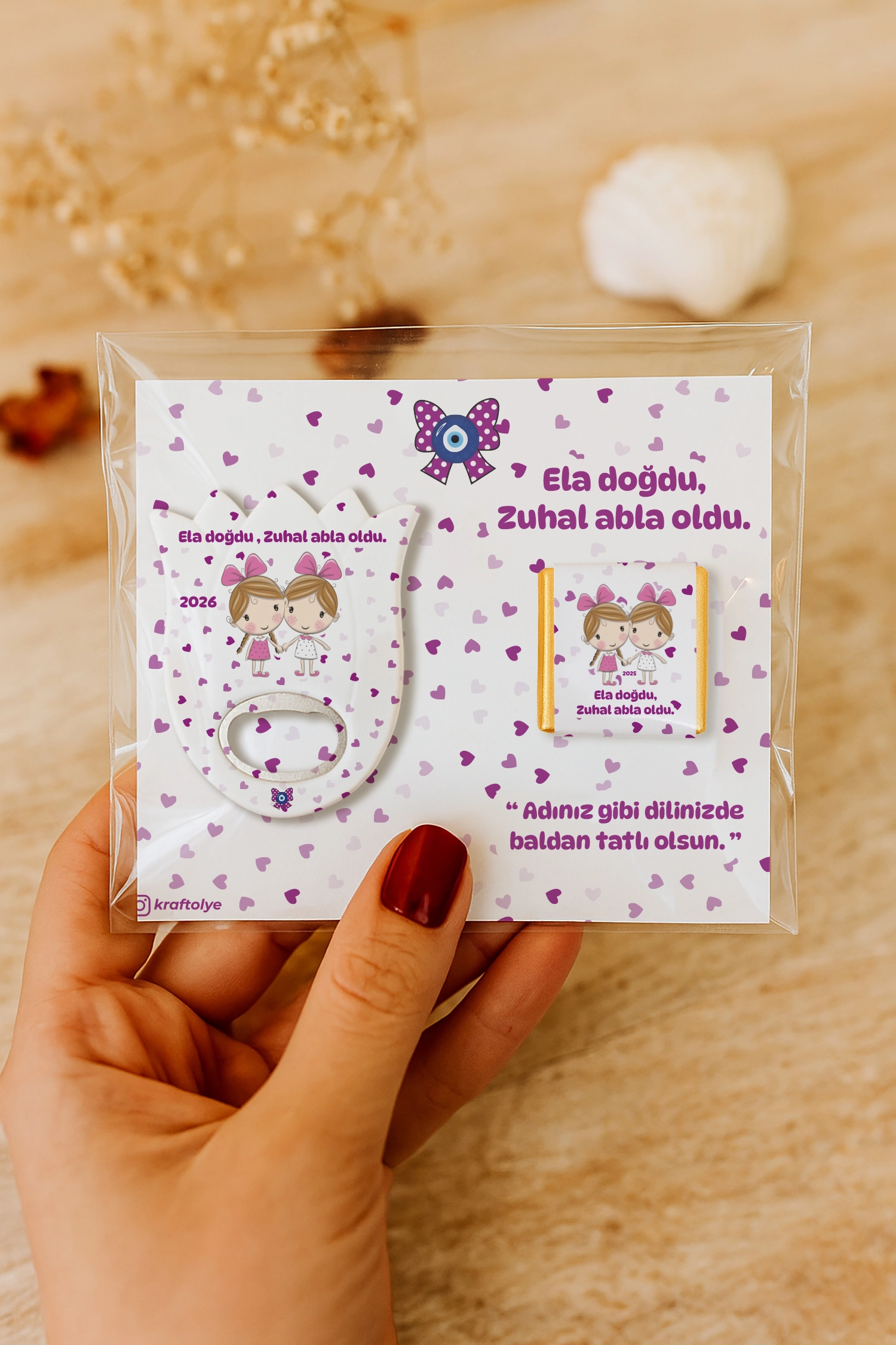 Abla Kız Kardeş Temalı Çikolatalı Lale Açacak Magnet