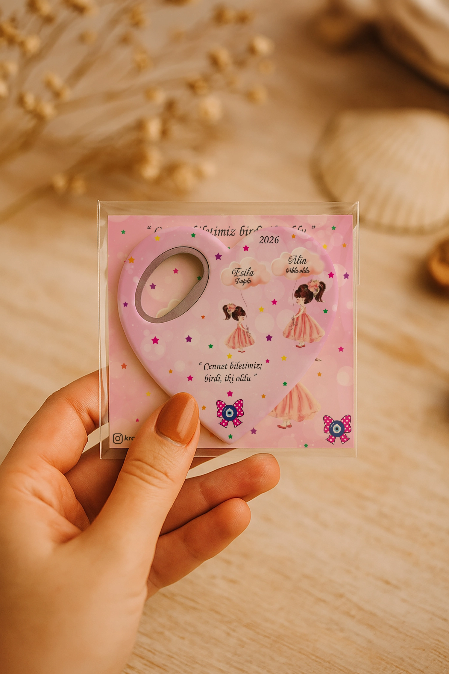 Abla Kız Kardeş Temalı Kartlı Kalp Açacak Magnet
