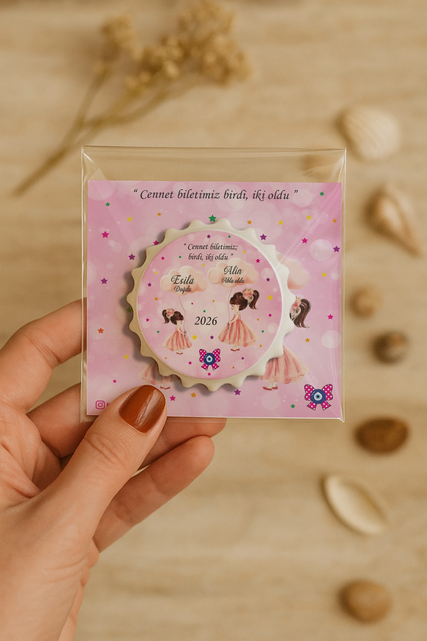Abla Kız Kardeş Temalı Kartlı Kapak Açacak Magnet