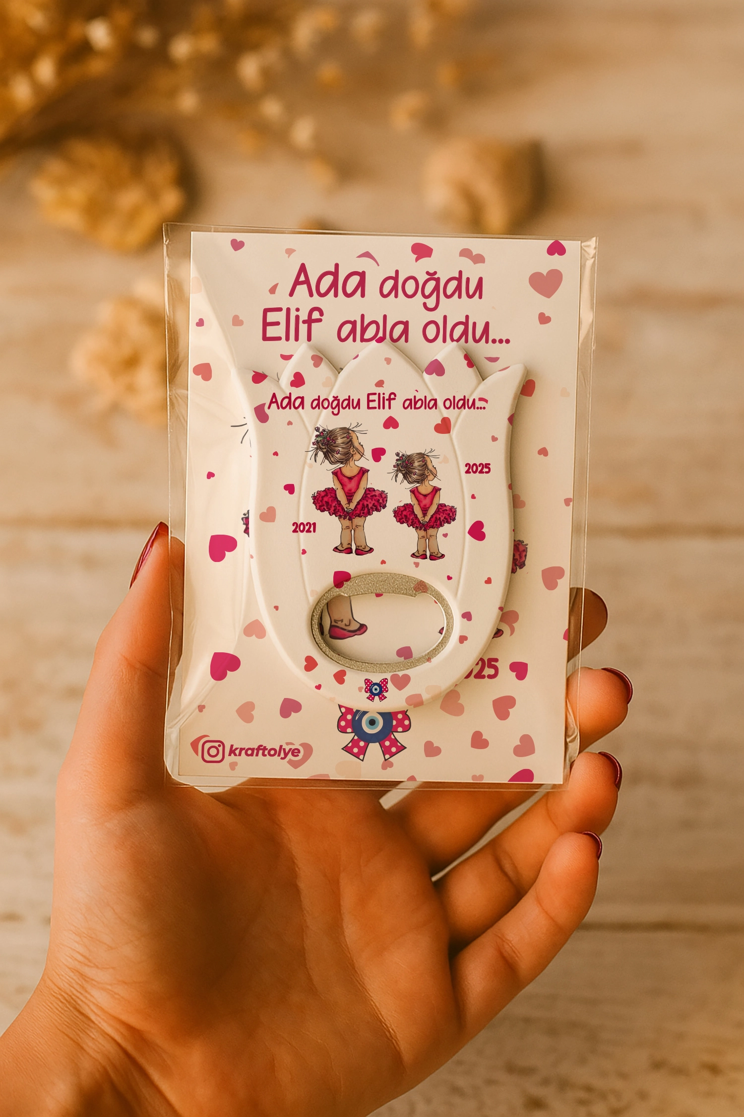 Abla Kız Kardeş Temalı Kartlı Lale Açacak Magnet