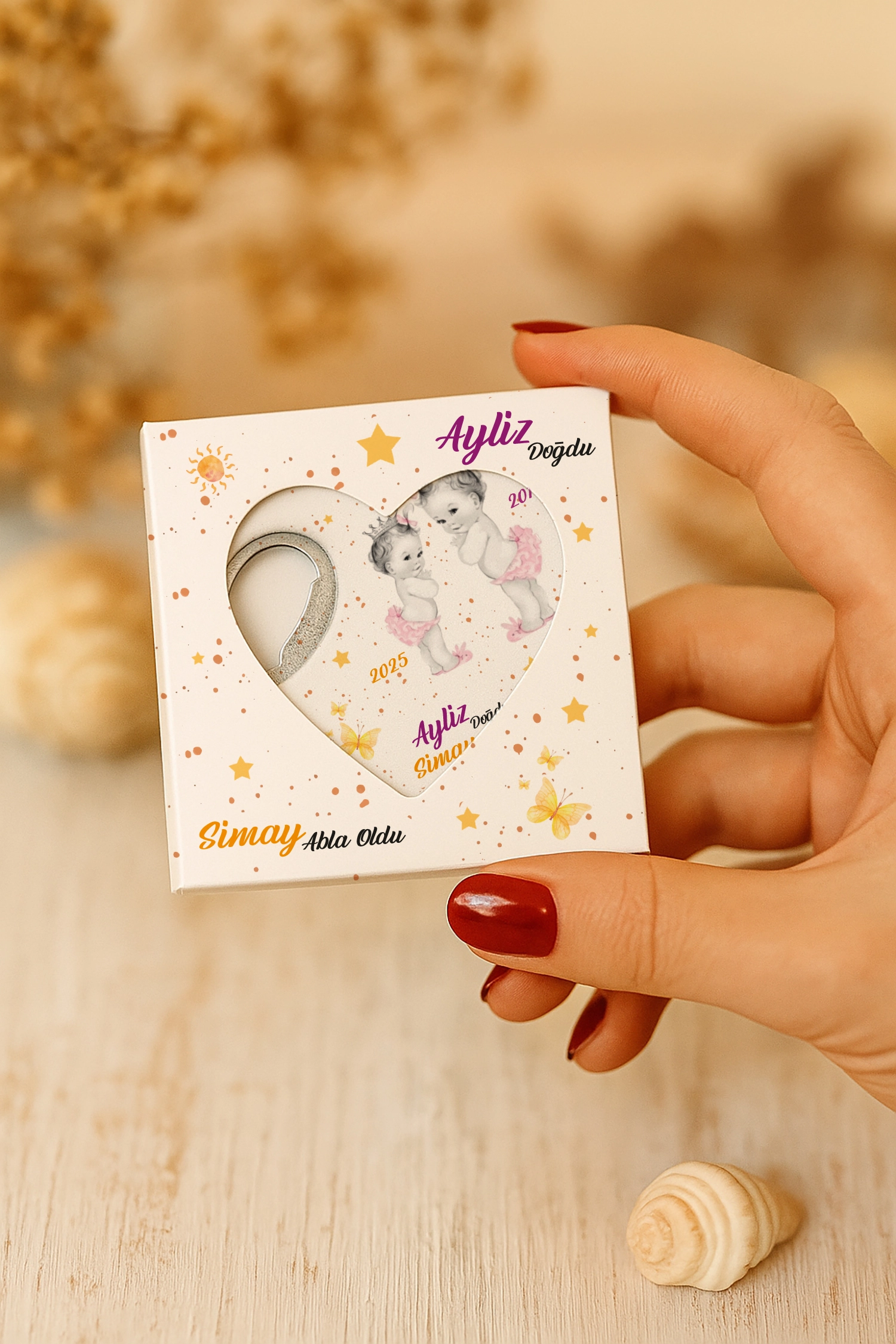 Abla Kız Kardeş Temalı Mühürlü Kalp Açacak Magnet