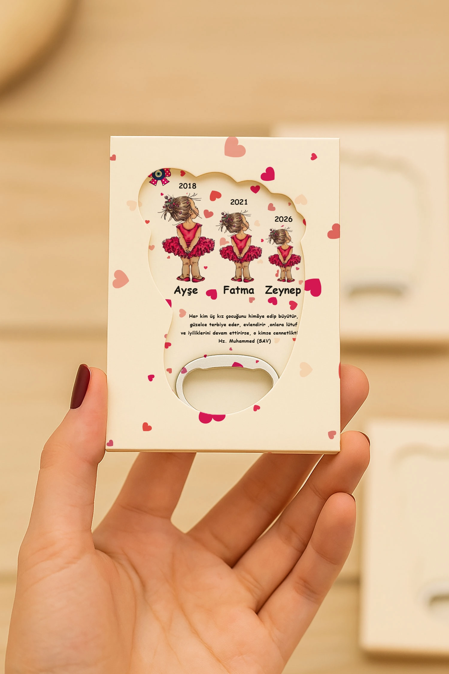 Abla Kız Kardeş Temalı Mühürlü Kutulu Ayak İzi Açacak Magnet