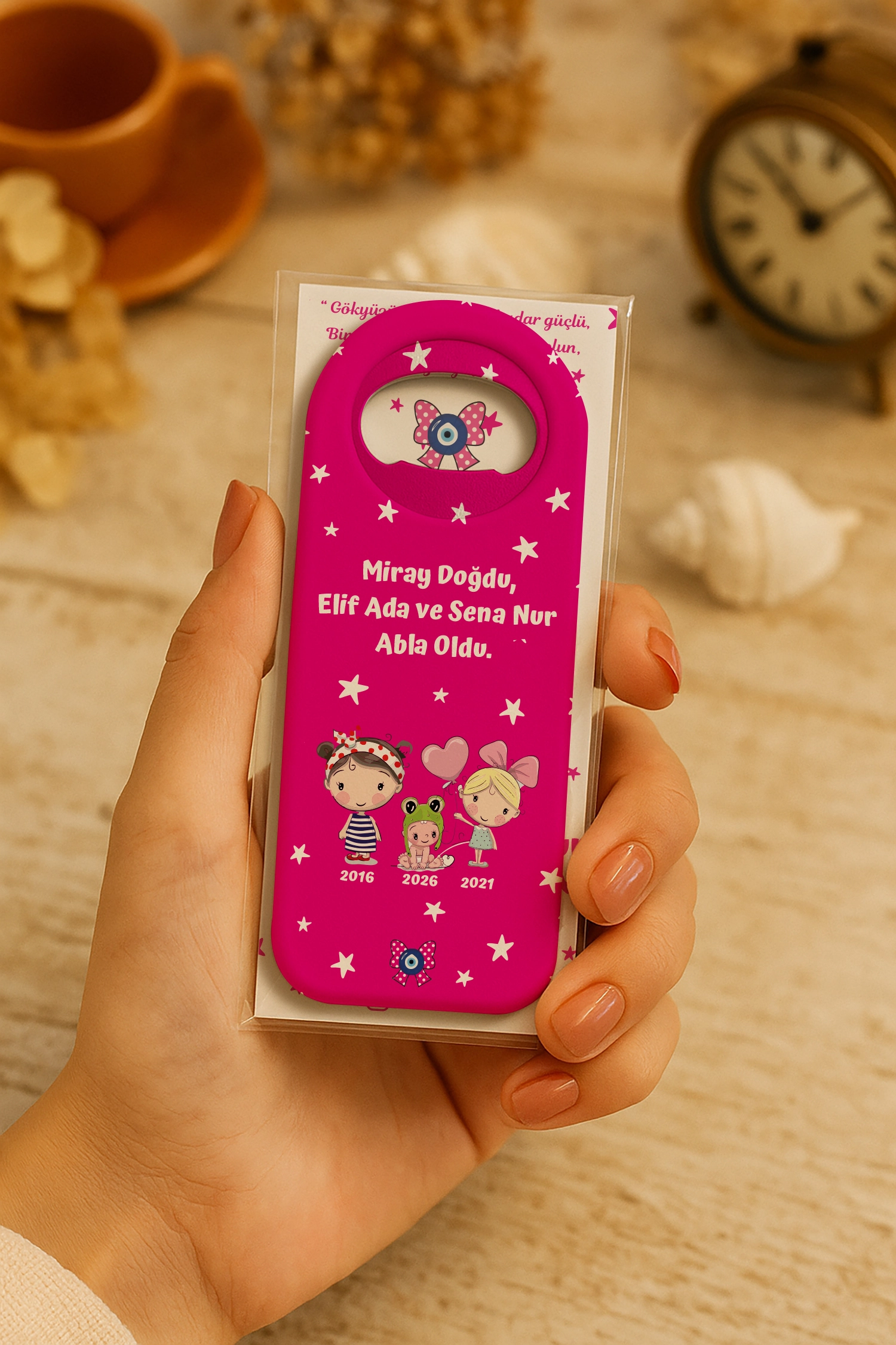 Abla Kız Kardeş Temalı Kartlı Uzun Açacak Magnet