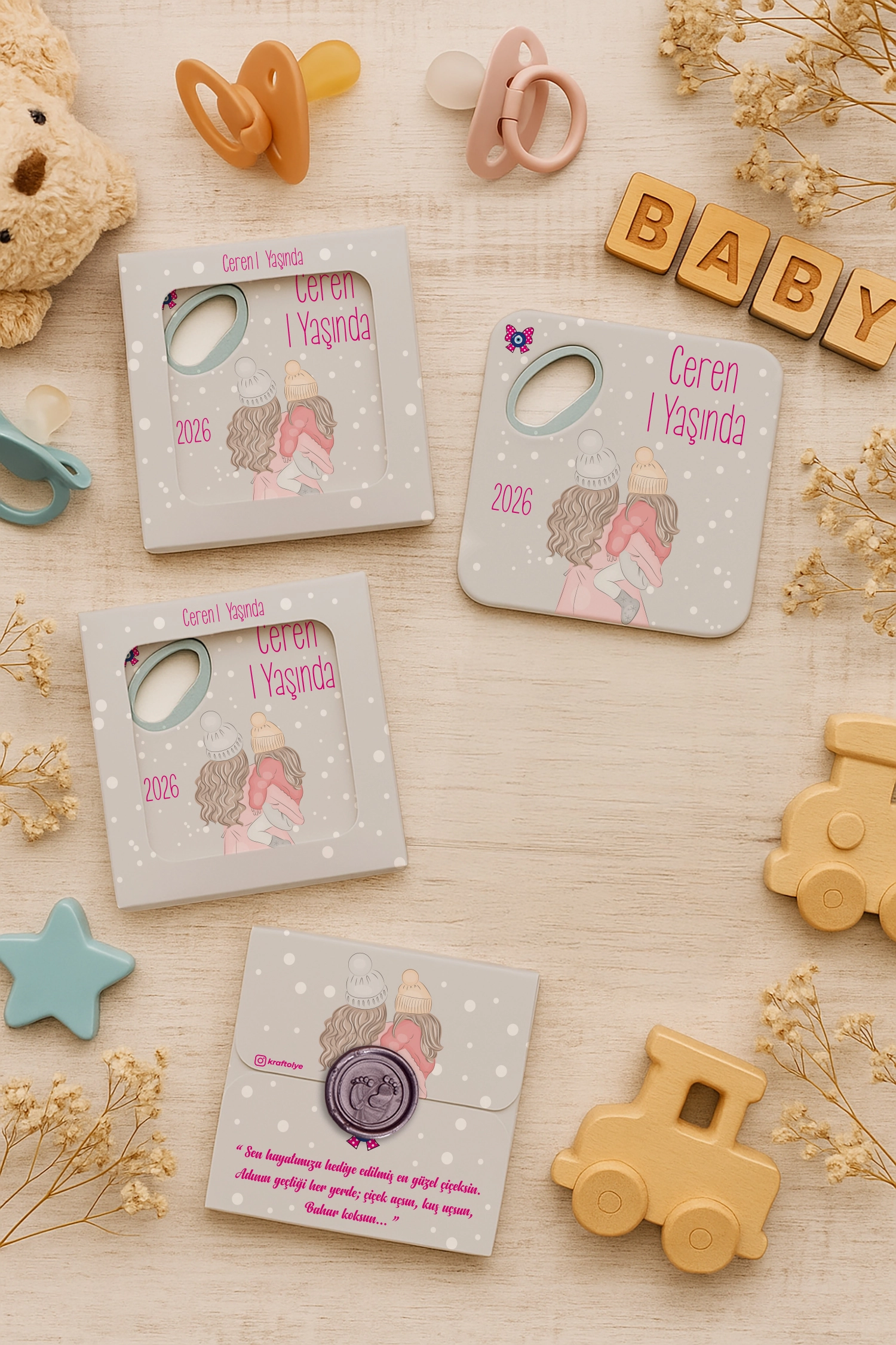 Anne Bebek Temalı Mühürlü Kare Açacak Magnet