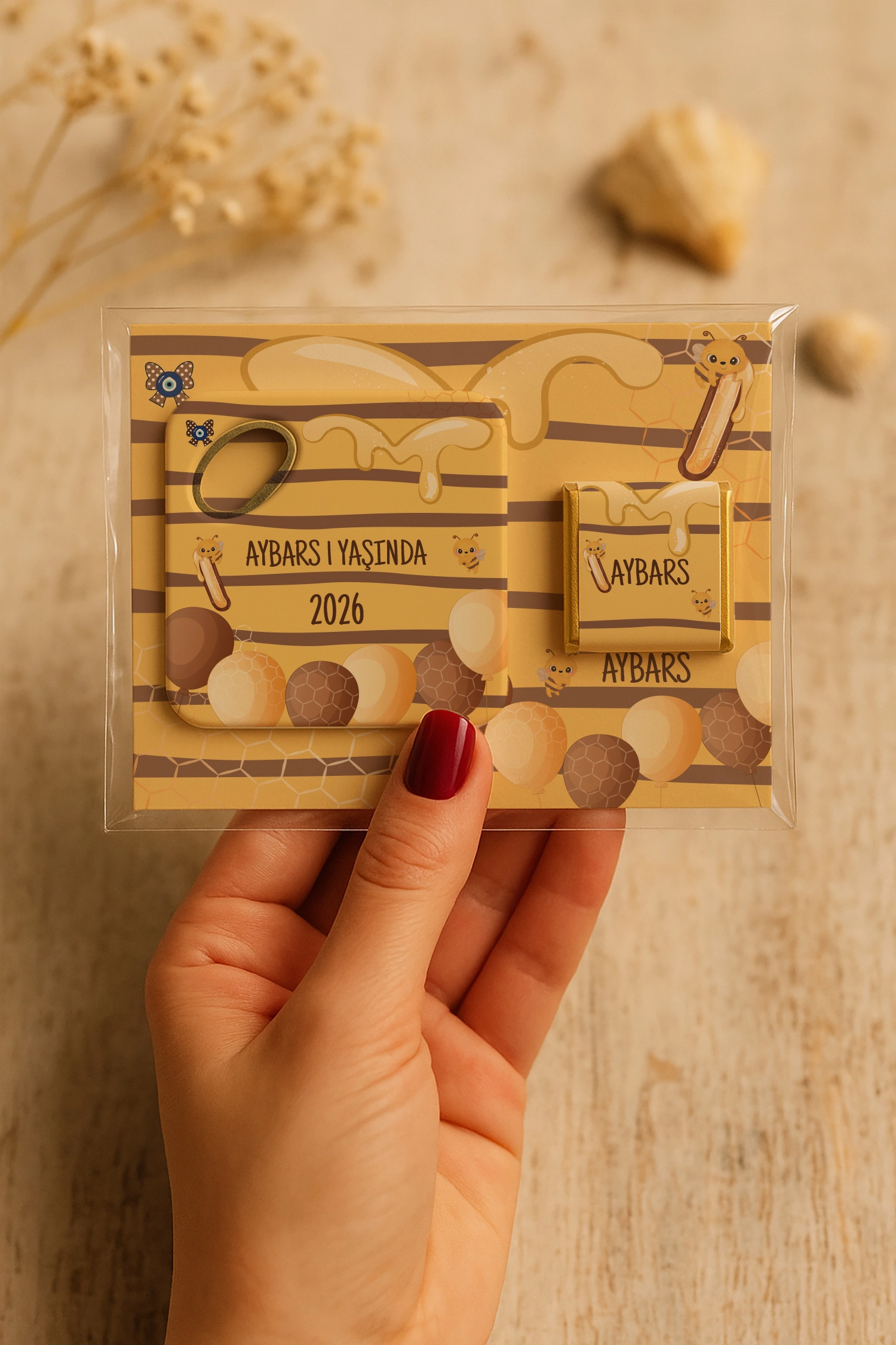 Arı Temalı Çikolatalı Kare Açacak Magnet