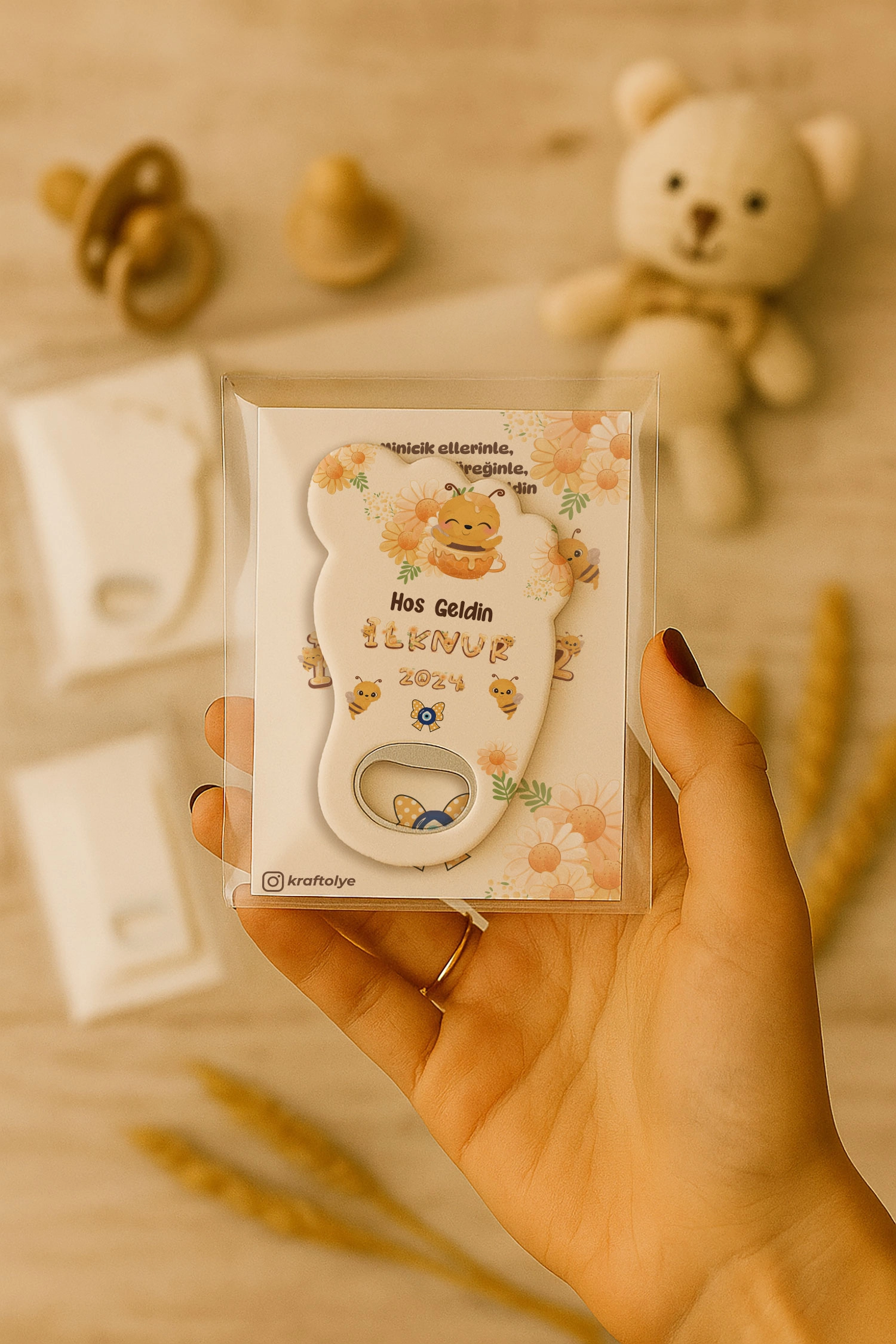 Arı Temalı Kartlı Ayak İzi Açacak Magnet