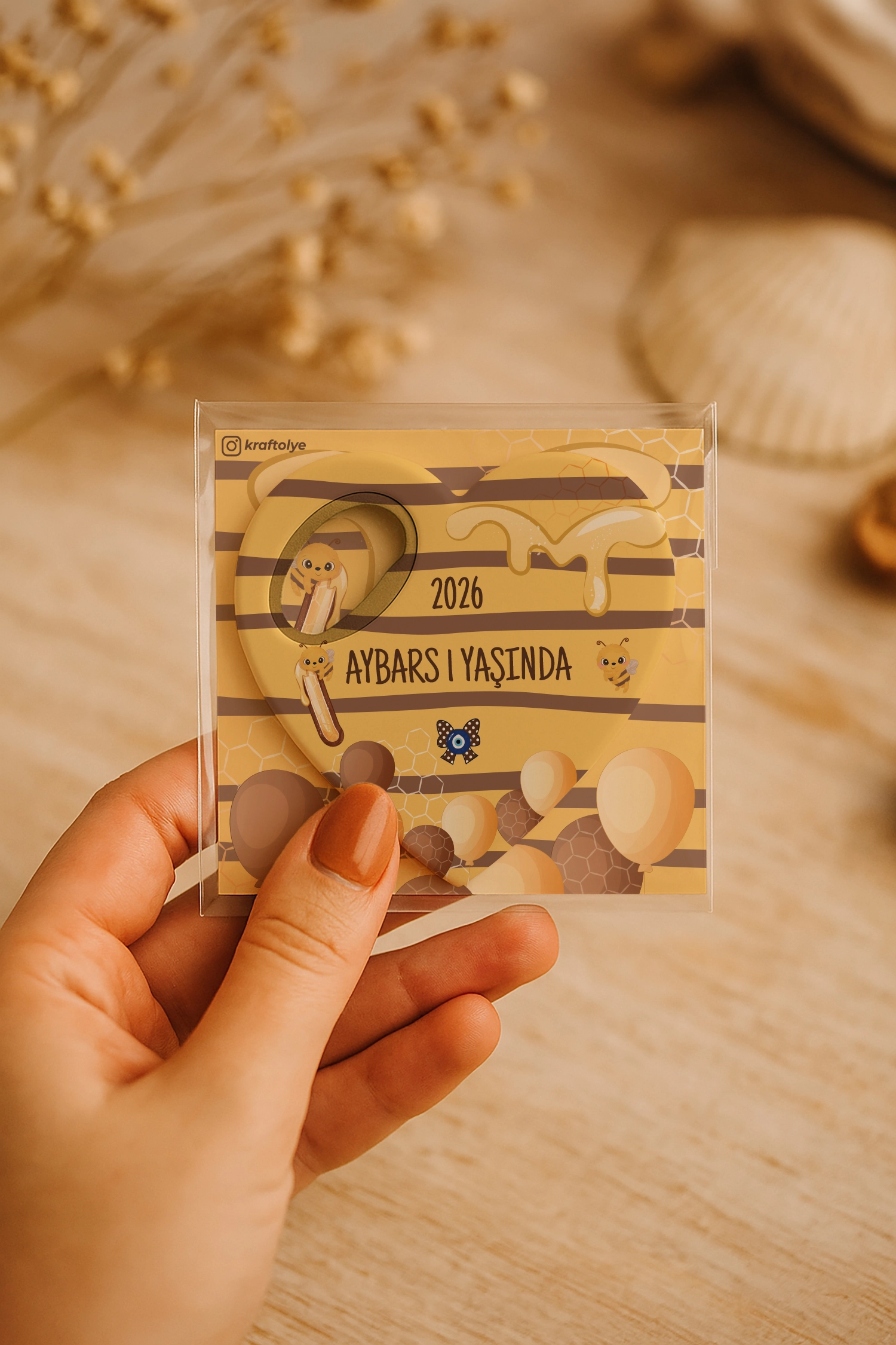 Arı Temalı Kartlı Kalp Açacak Magnet