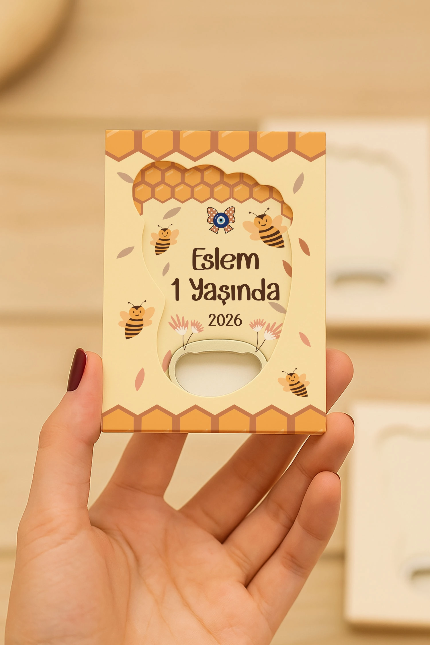Arı Temalı Kutulu Ayak İzi Açacak Magnet
