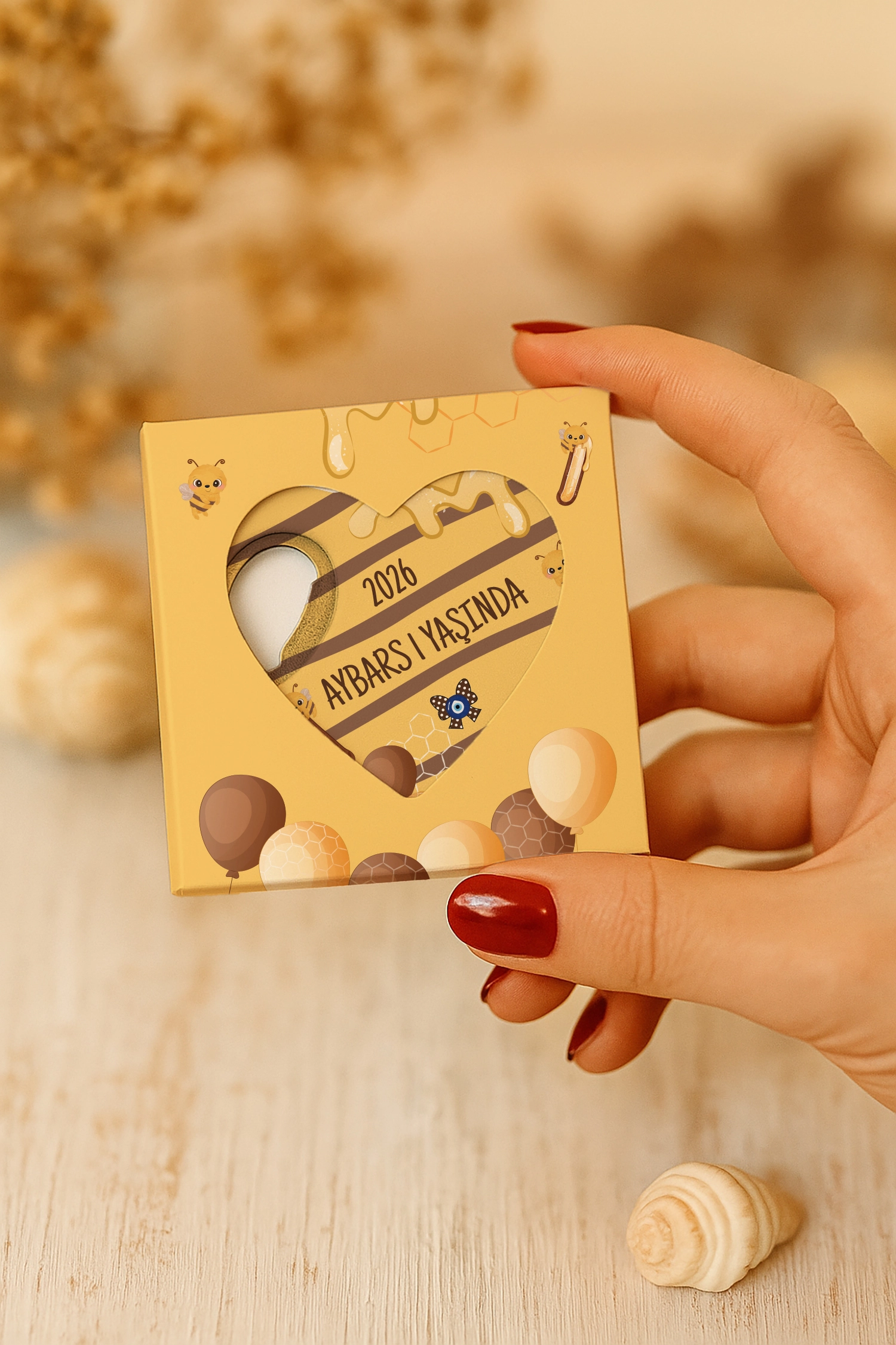 Arı Temalı Kutulu Kalp Açacak Magnet
