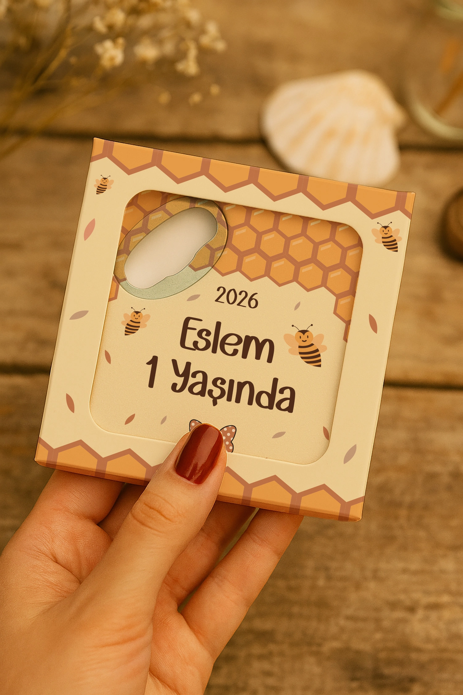 Arı Temalı Kutulu Kare Açacak Magnet