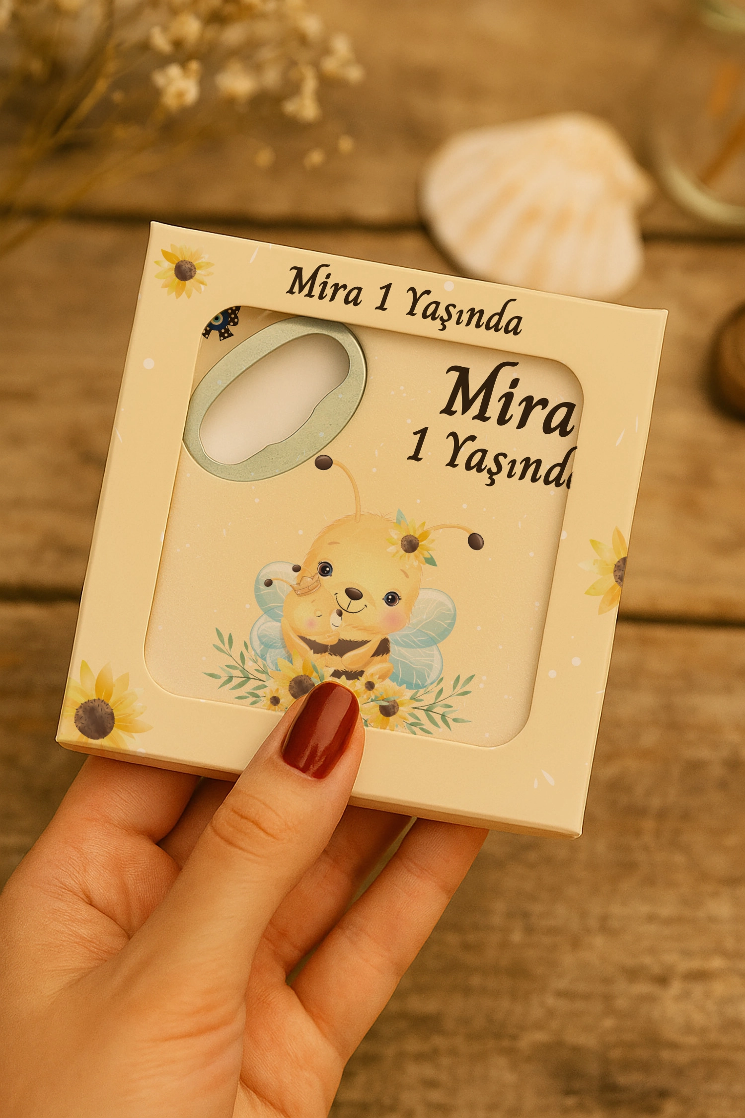 Arı Temalı Mühürlü Kare Açacak Magnet