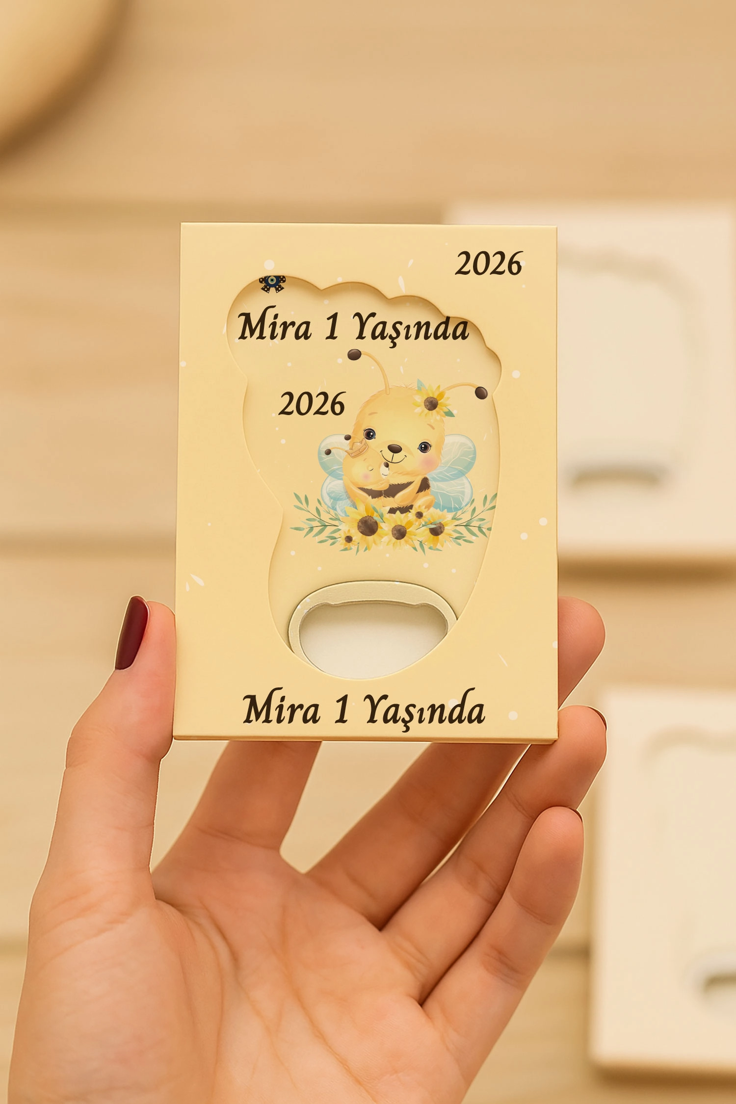 Arı Temalı Mühürlü Kutulu Ayak İzi Açacak Magnet