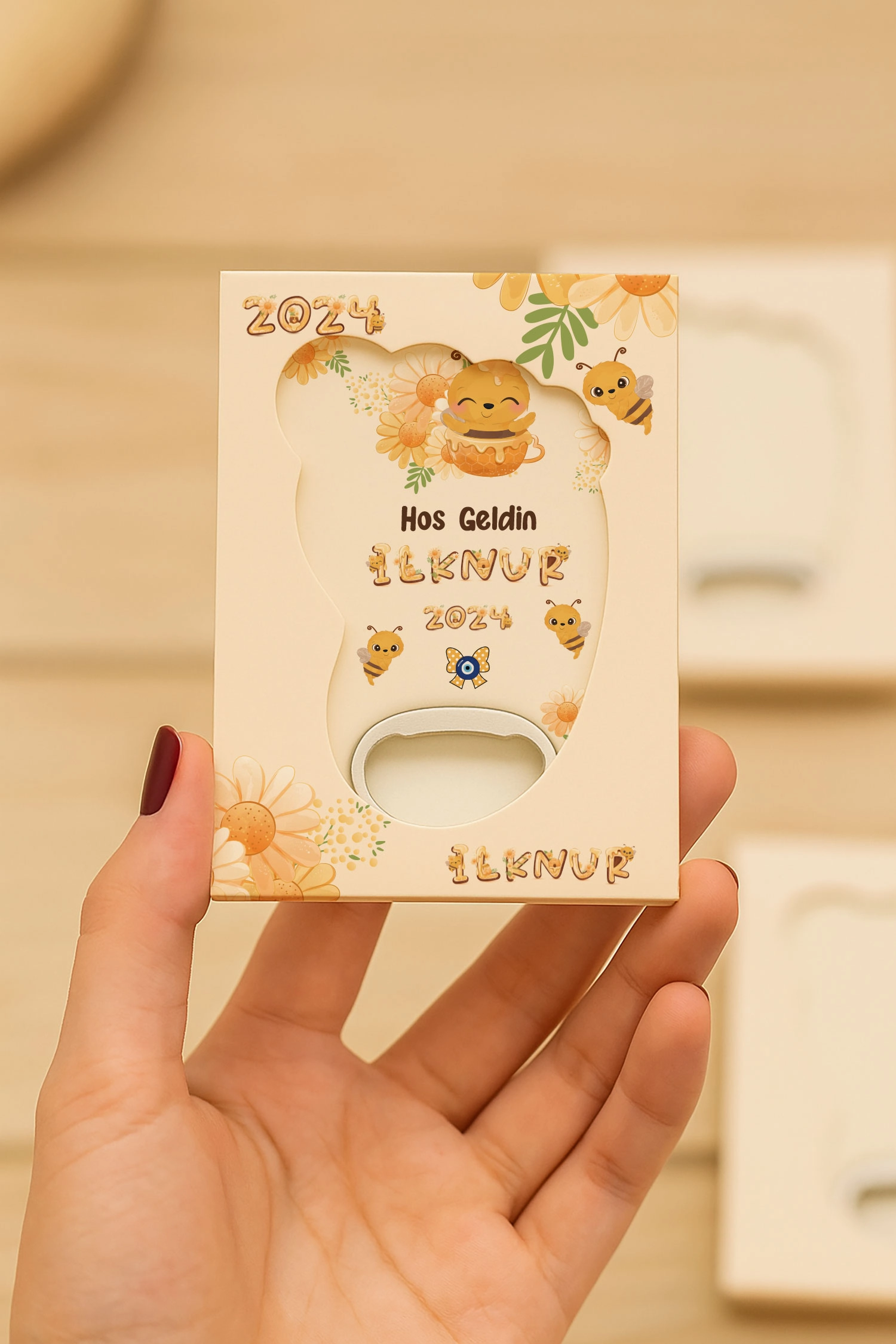 Arı Temalı Mühürlü Kutulu Ayak İzi Açacak Magnet