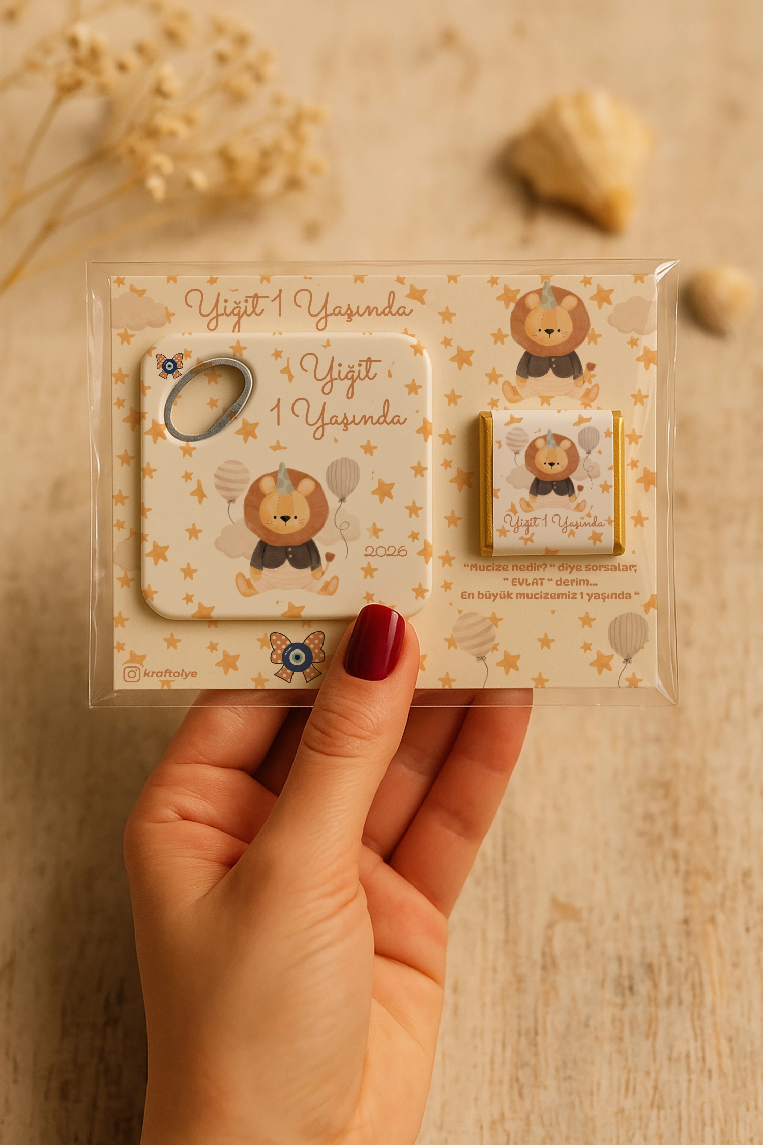 Aslan Temalı Çikolatalı Kare Açacak Magnet