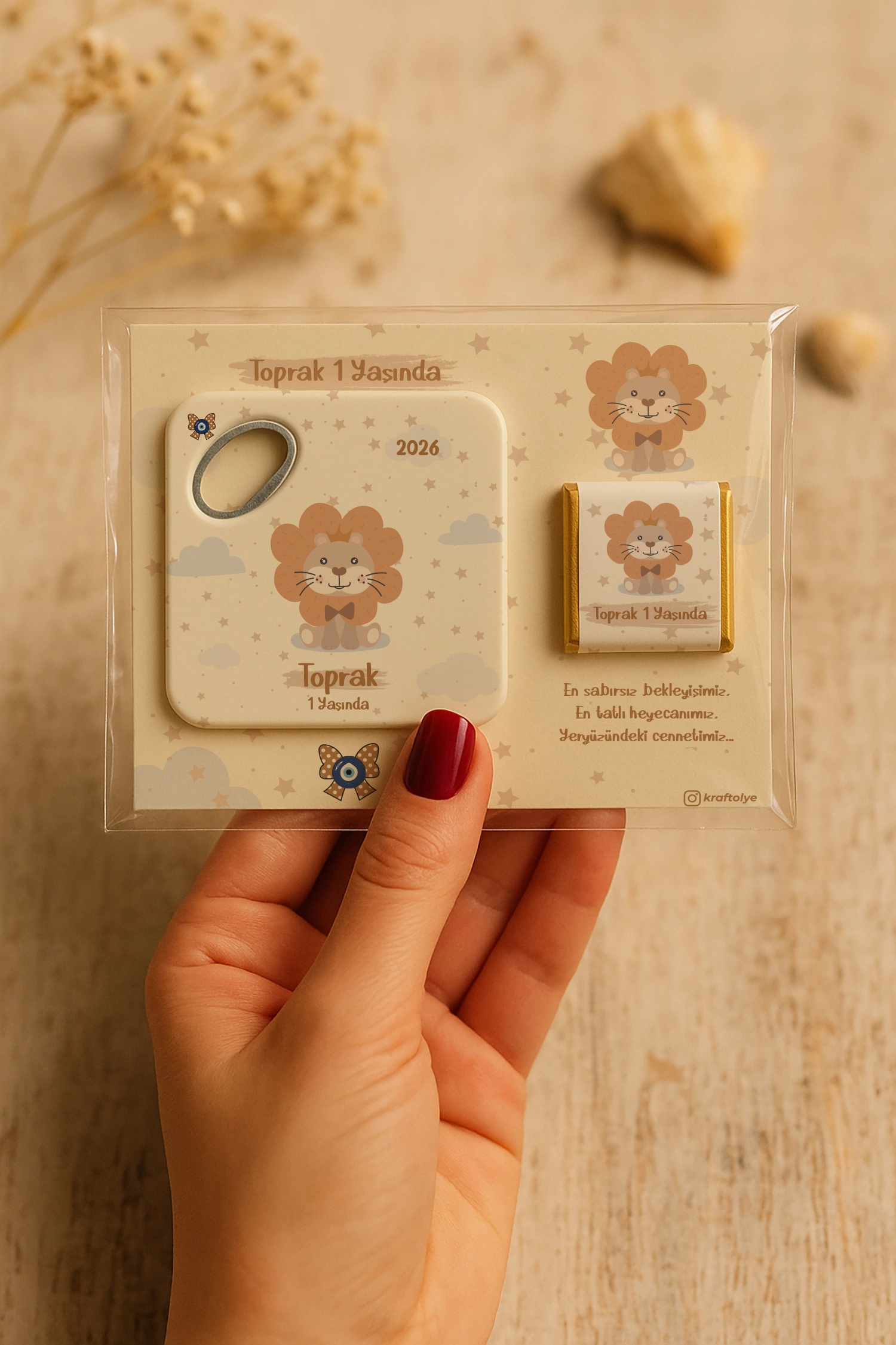 Aslan Temalı Çikolatalı Kare Açacak Magnet