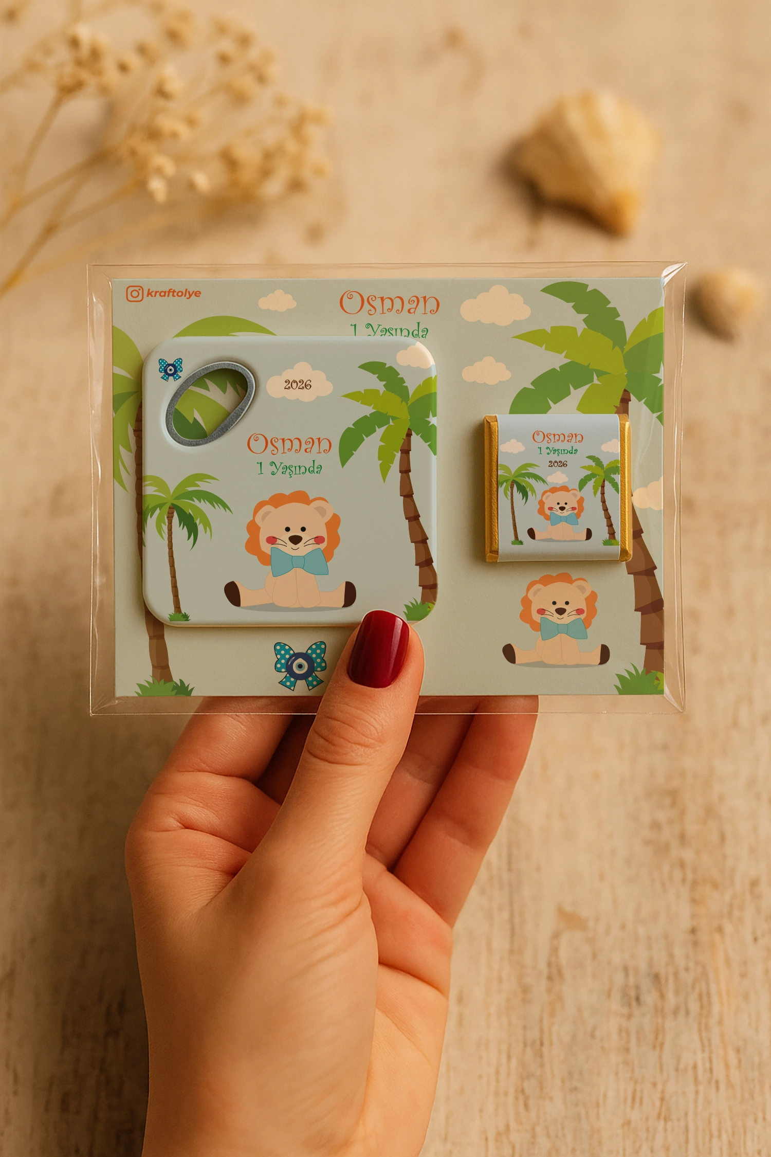 Aslan Temalı Çikolatalı Kare Açacak Magnet