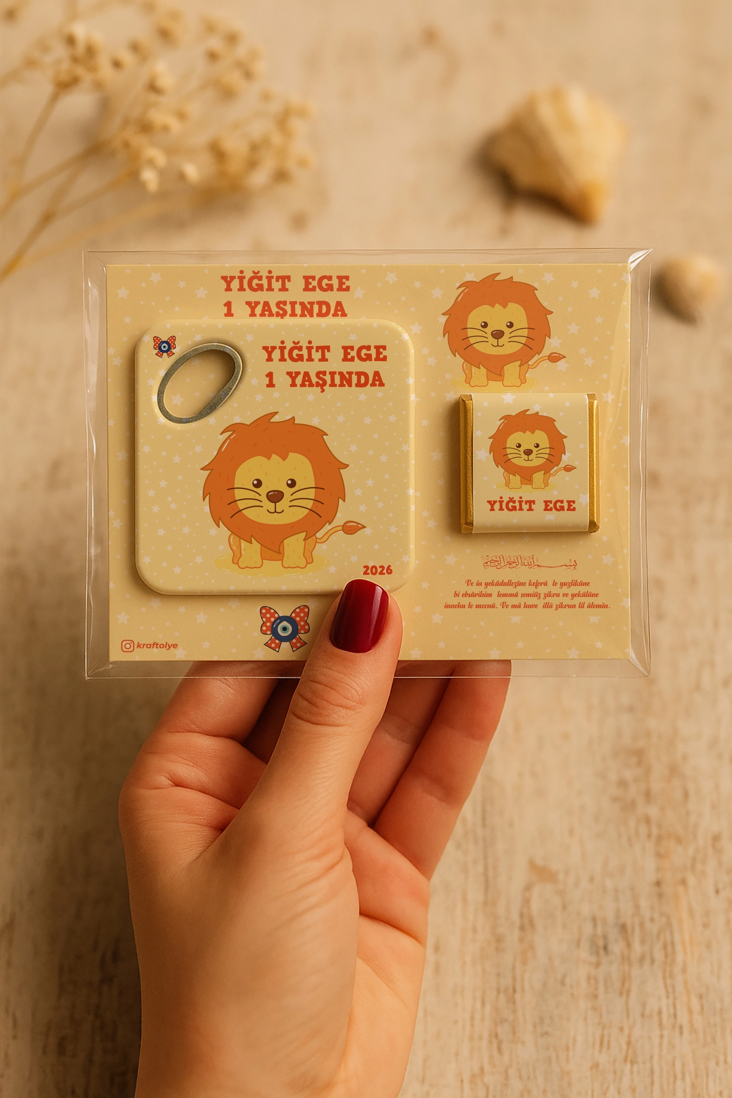 Aslan Temalı Çikolatalı Kare Açacak Magnet