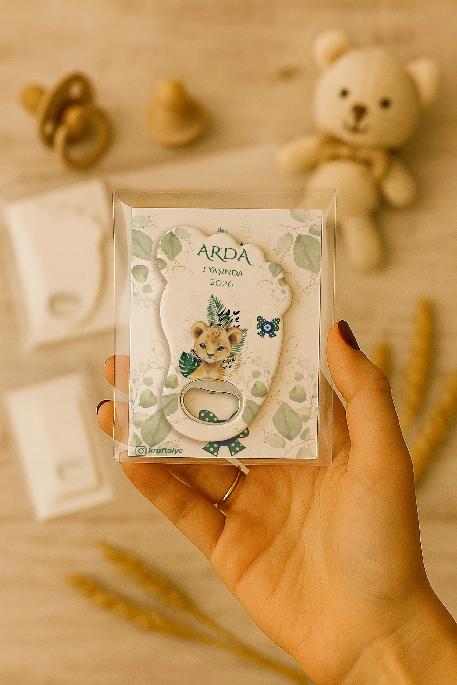Aslan Temalı Kartlı Ayak İzi Açacak Magnet