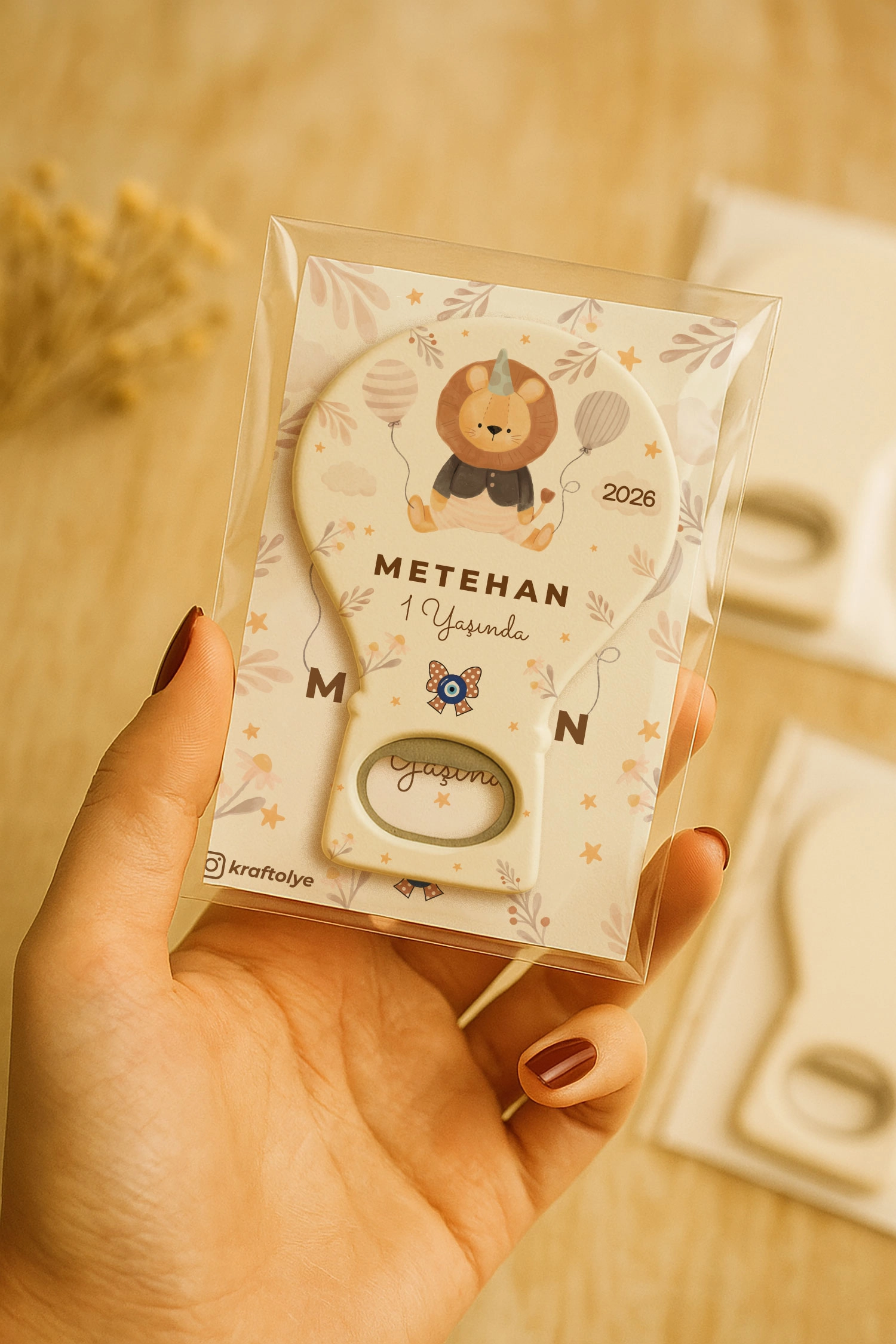 Aslan Temalı Kartlı Balon Açacak Magnet
