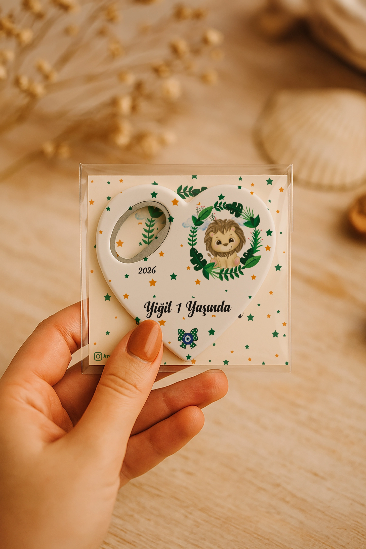 Aslan Temalı Kartlı Kalp Açacak Magnet