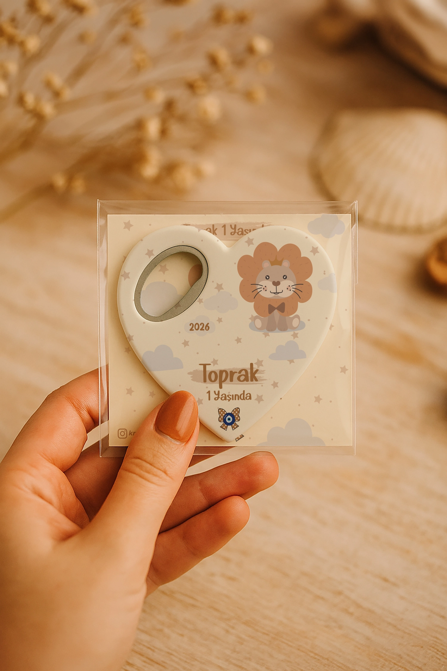 Aslan Temalı Kartlı Kalp Açacak Magnet