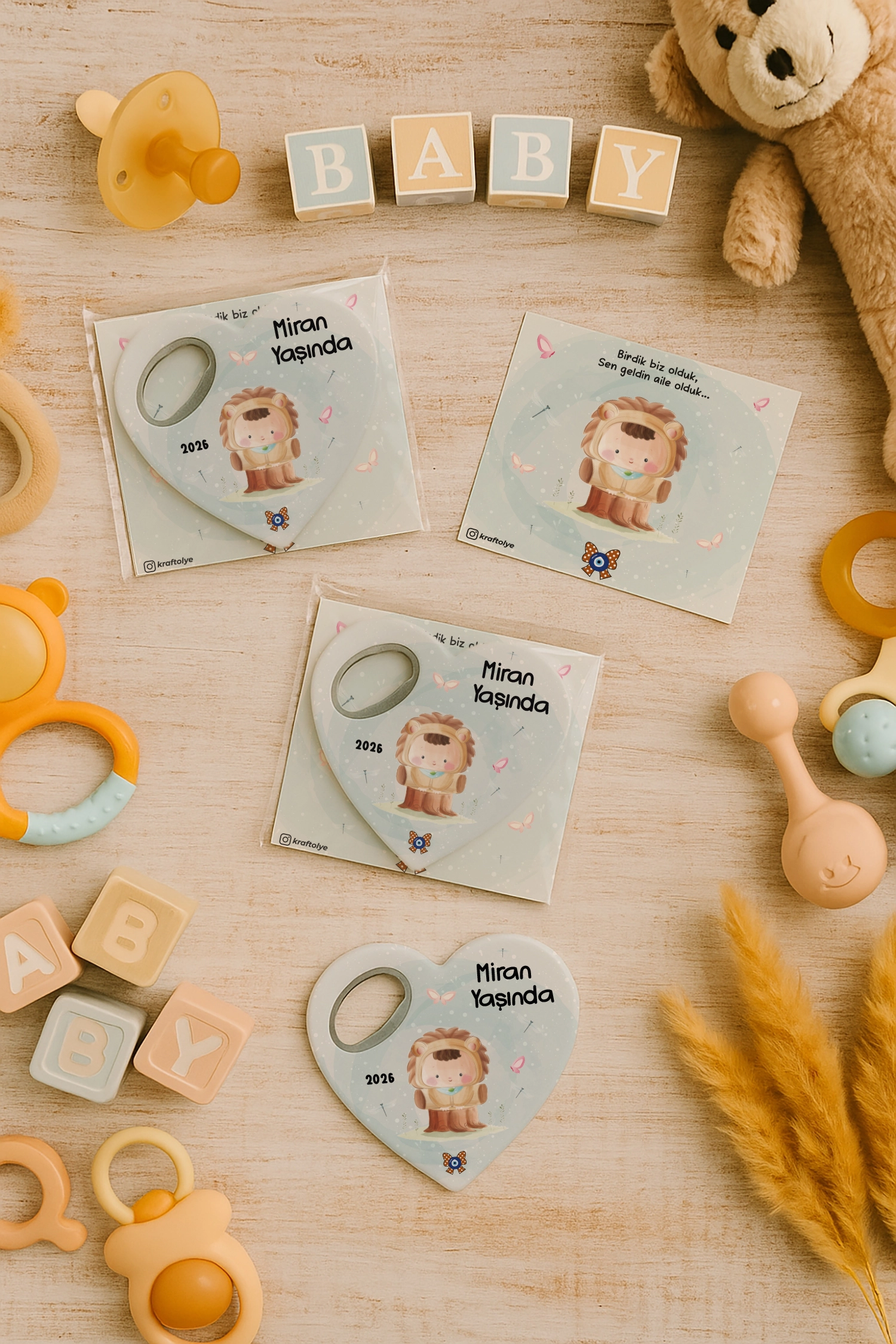 Aslan Temalı Kartlı Kalp Açacak Magnet