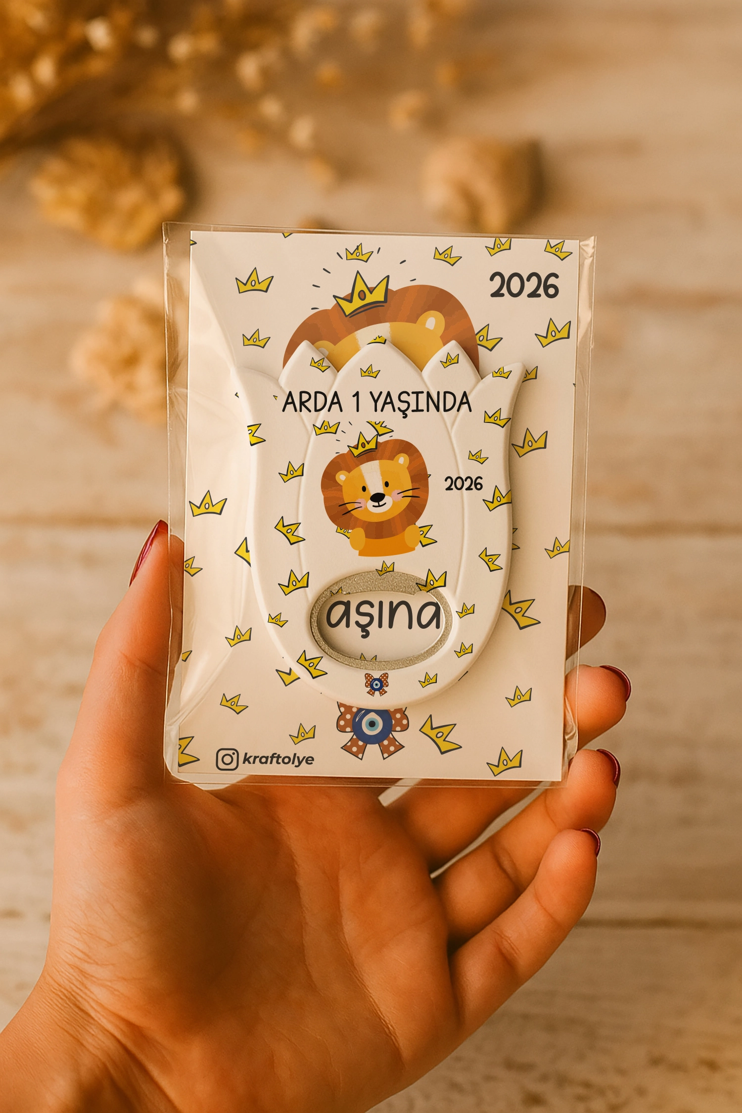 Aslan Temalı Kartlı Lale Açacak Magnet