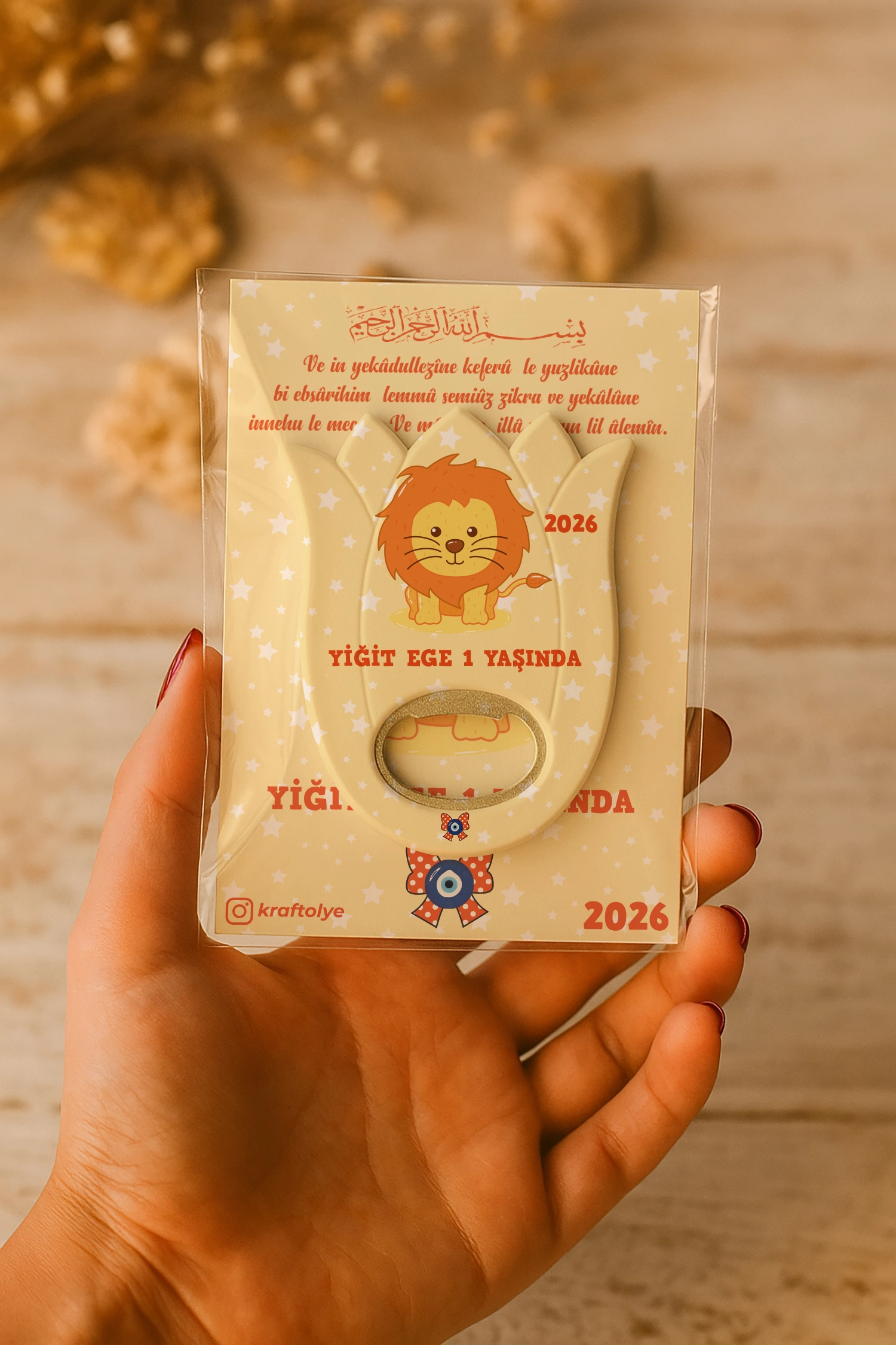 Aslan Temalı Kartlı Lale Açacak Magnet