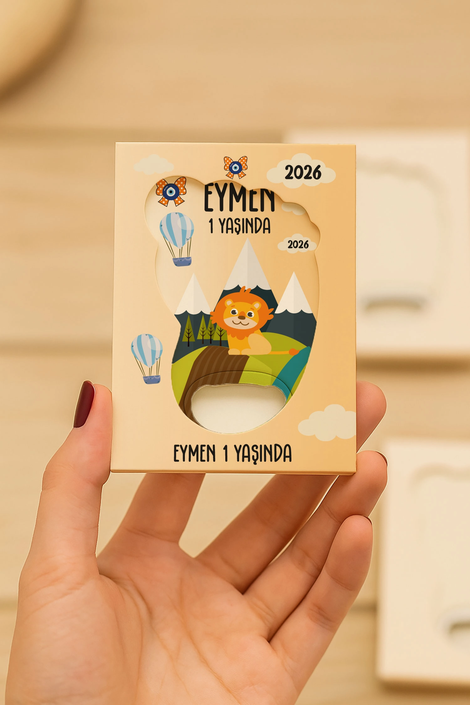 Aslan Temalı Kutulu Ayak İzi Açacak Magnet