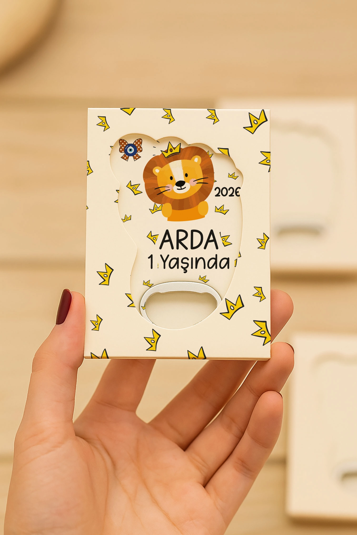Aslan Temalı Kutulu Ayak İzi Açacak Magnet