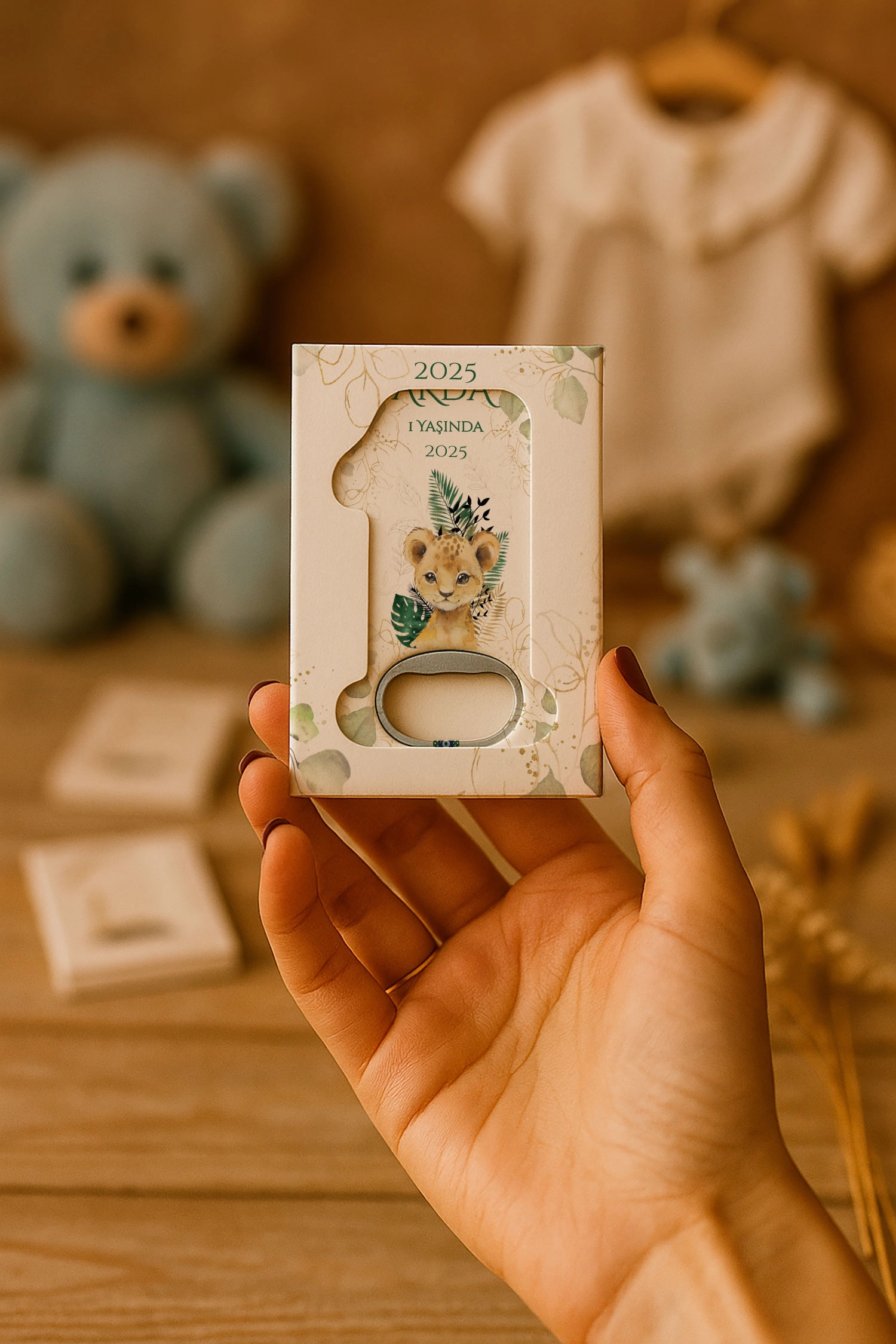 Aslan Temalı Mühürlü 1 Yaş Açacak Magnet