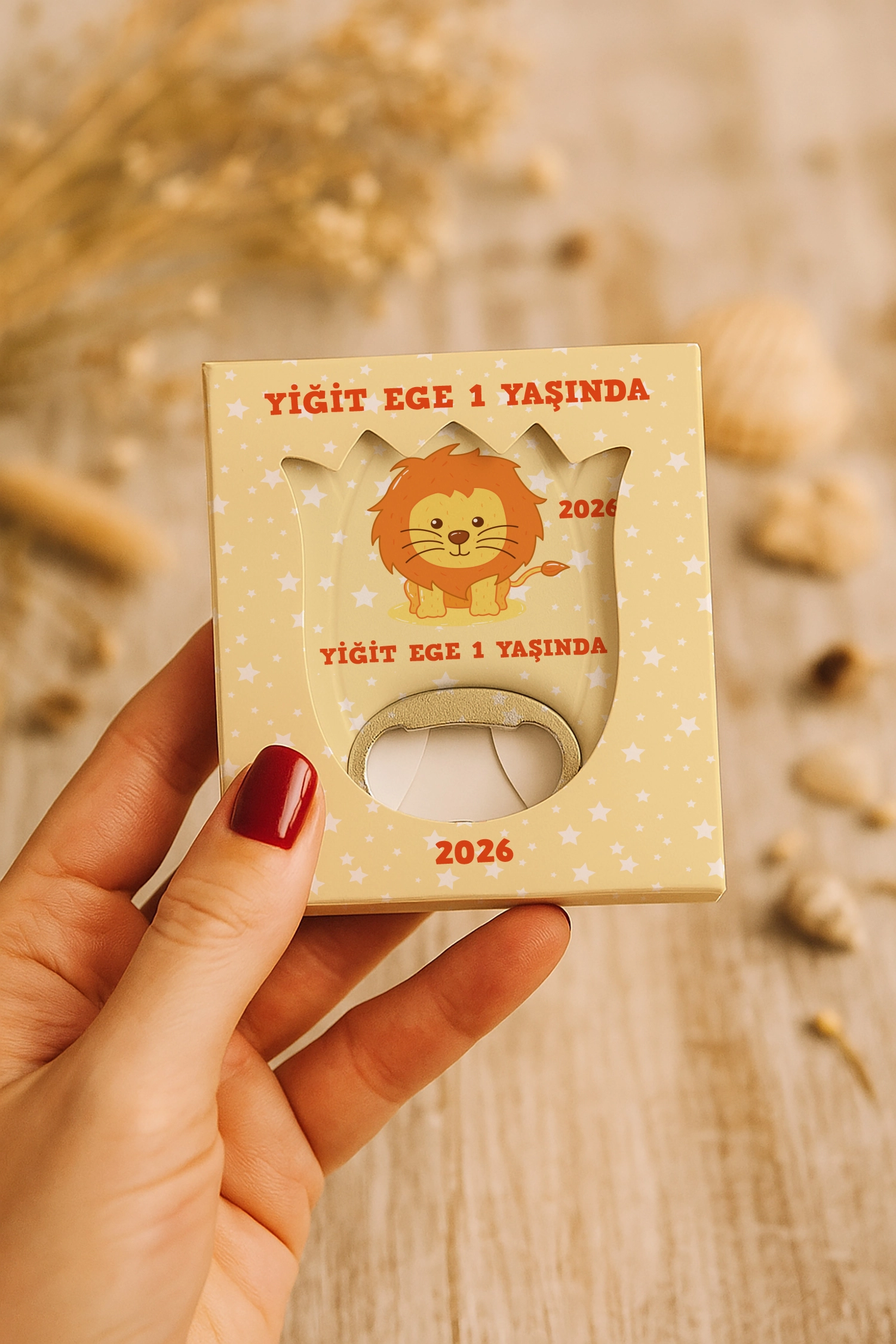 Aslan Temalı Mühürlü Lale Açacak Magnet