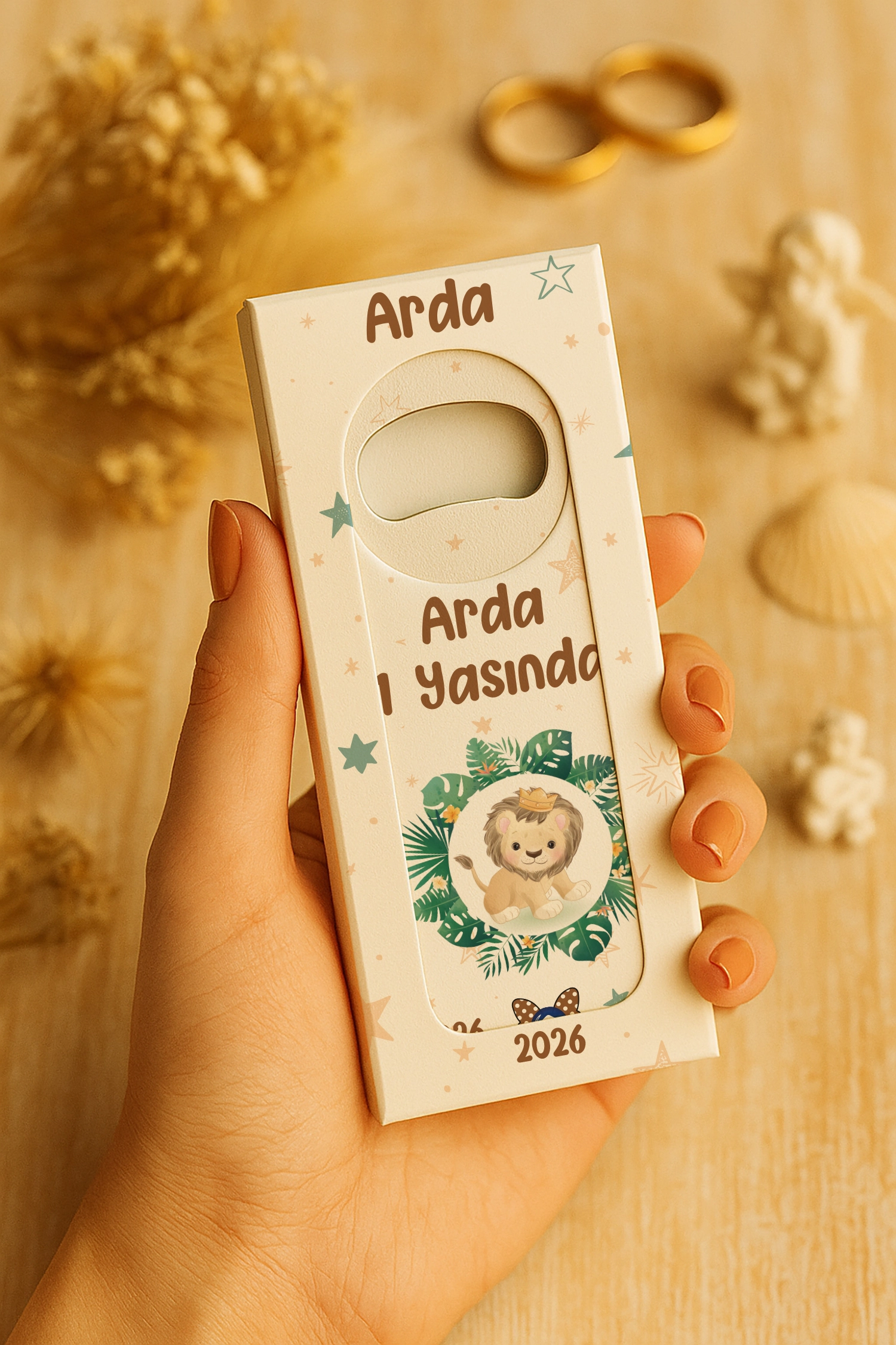 Aslan Temalı Mühürlü Uzun Açacak Magnet