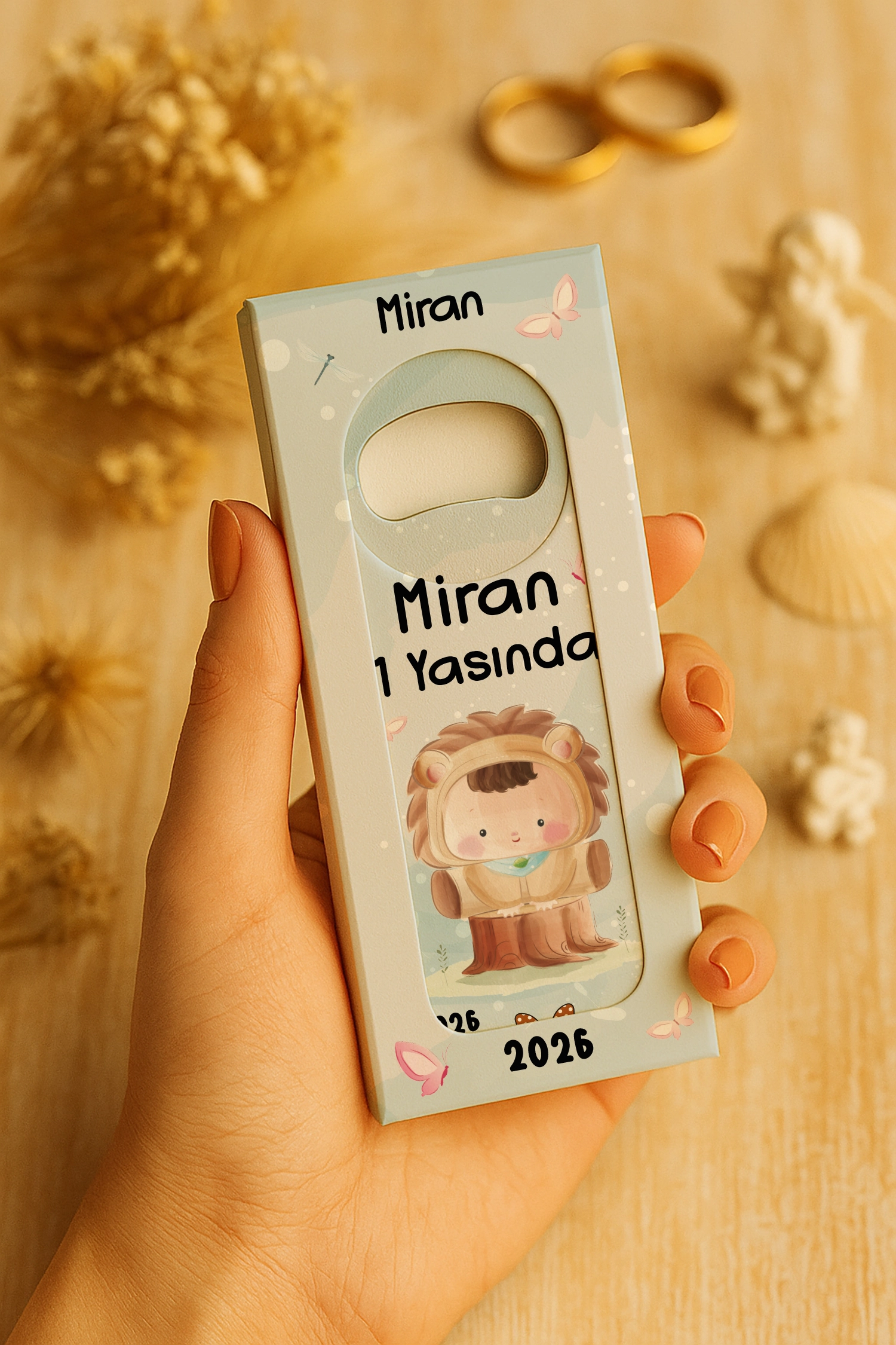 Aslan Temalı Mühürlü Uzun Açacak Magnet