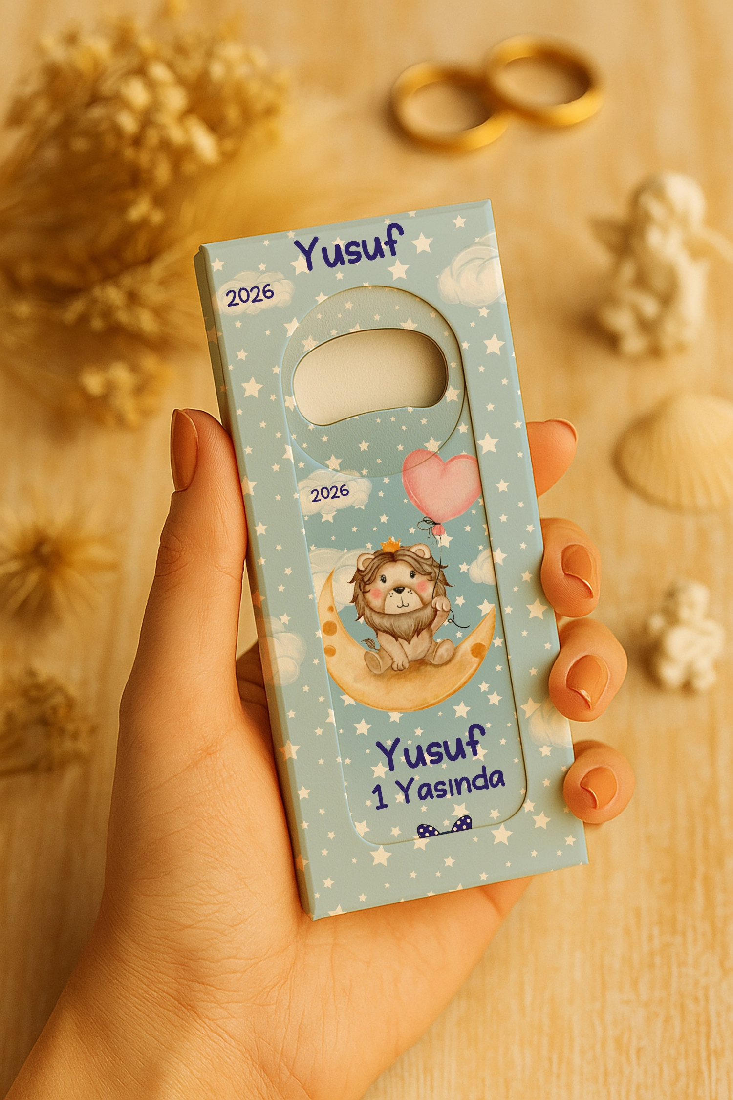 Aslan Temalı Mühürlü Uzun Açacak Magnet