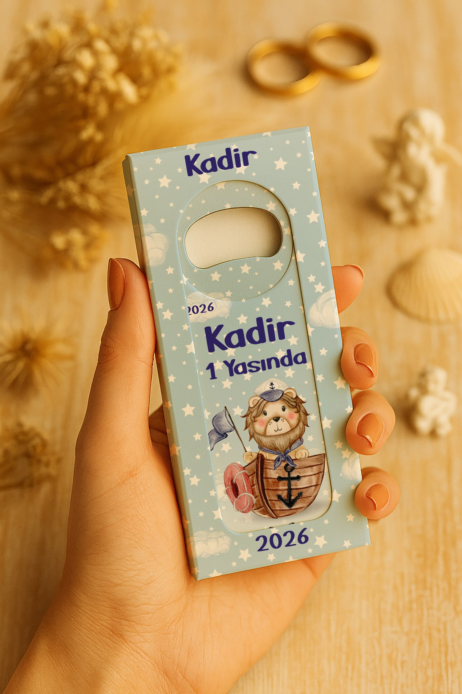Aslan Temalı Mühürlü Uzun Açacak Magnet