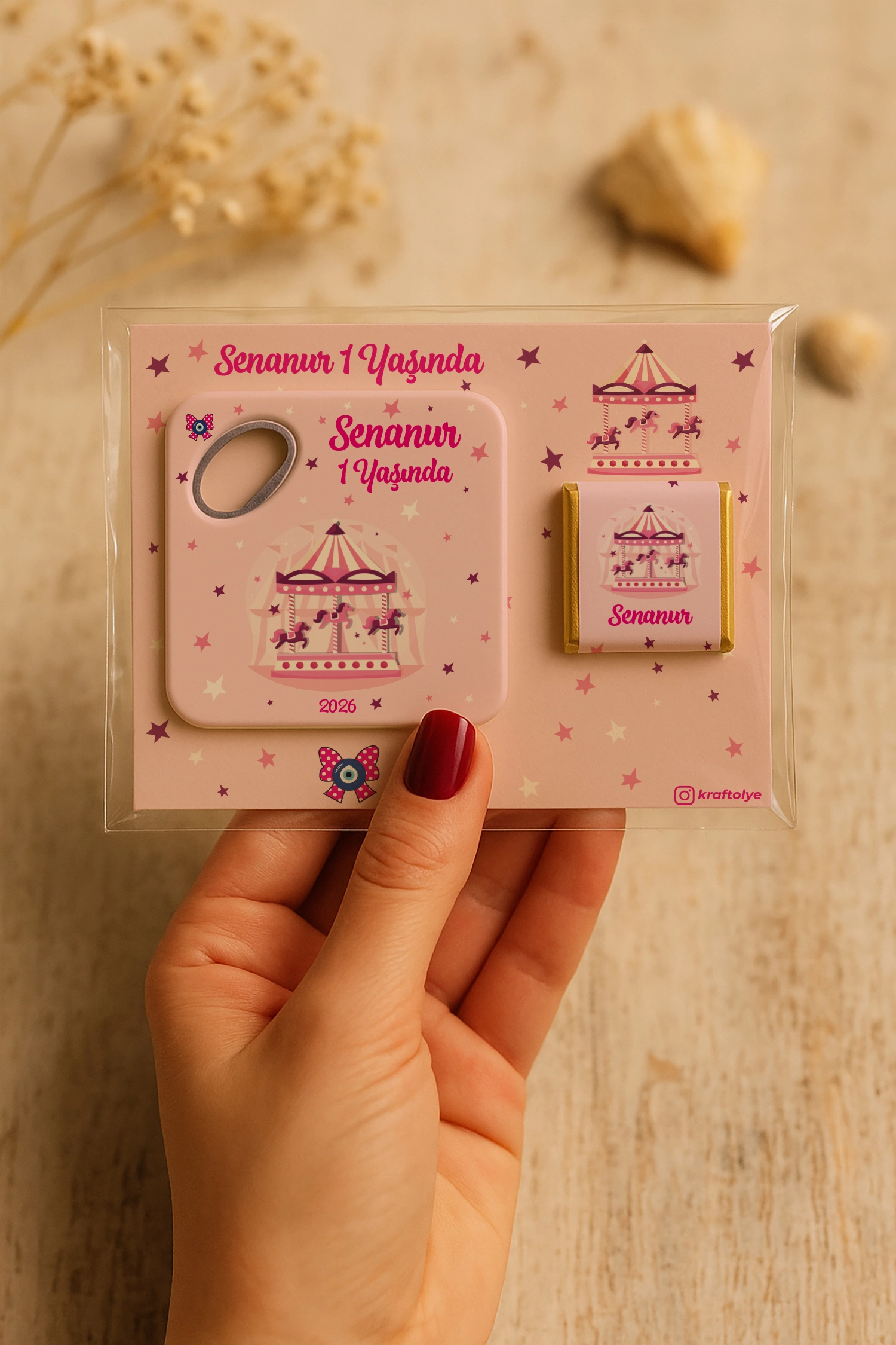 Atlı Karınca Temalı Çikolatalı Kare Açacak Magnet