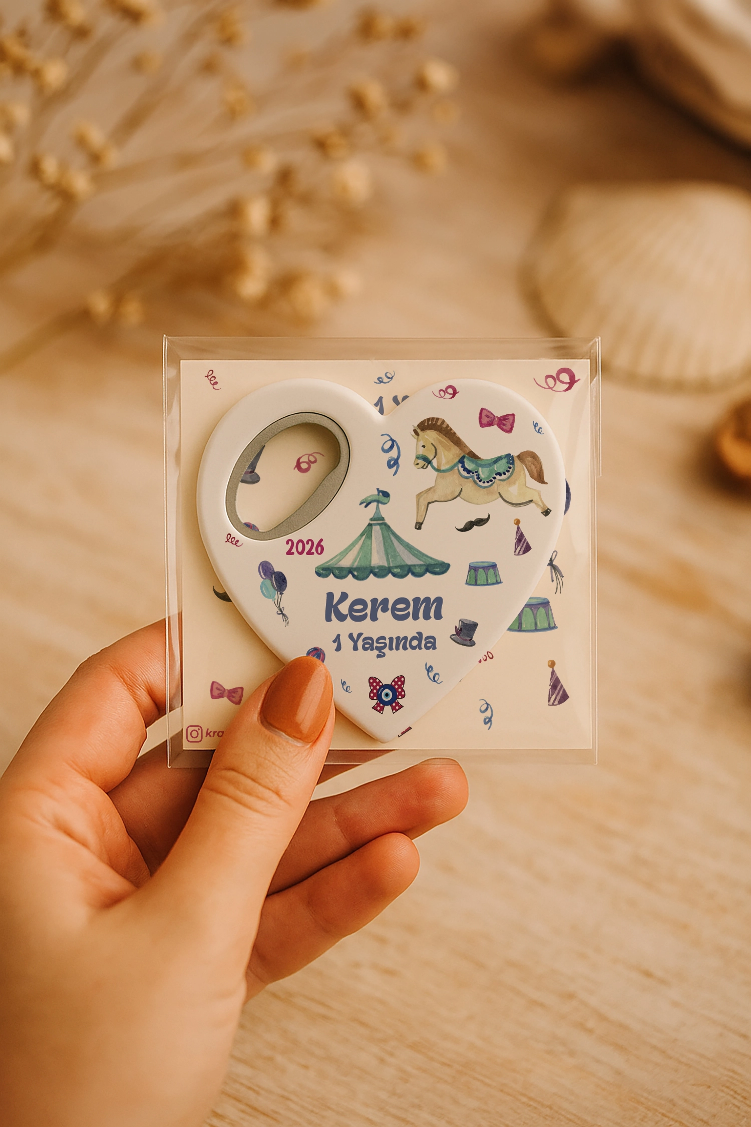 Atlı Karınca Temalı Kartlı Kalp Açacak Magnet