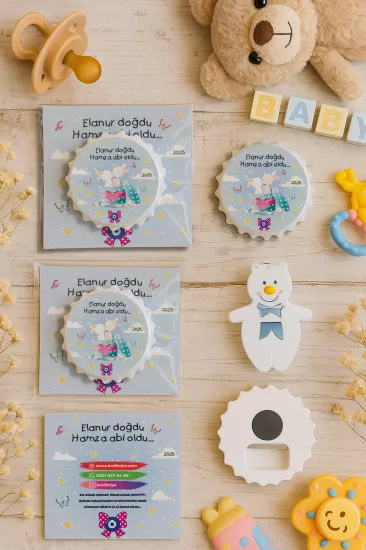 Kişiye Özel Kartlı Kapak Şekilli Açacak Magnet | Yeni Doğan & Özel Gün Hediyelikleri