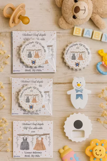 Kişiye Özel Kartlı Kapak Şekilli Açacak Magnet | Yeni Doğan & Özel Gün Hediyelikleri