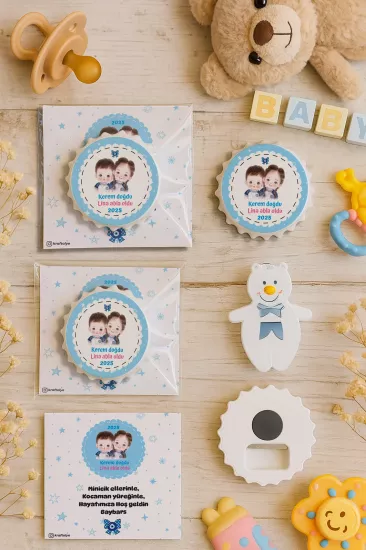 Kişiye Özel Kartlı Kapak Şekilli Açacak Magnet | Yeni Doğan & Özel Gün Hediyelikleri