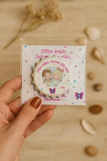 Kişiye Özel Kartlı Kapak Şekilli Açacak Magnet | Yeni Doğan & Özel Gün Hediyelikleri