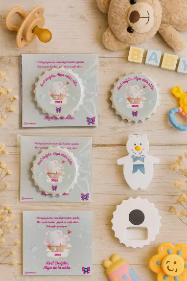 Kişiye Özel Kartlı Kapak Şekilli Açacak Magnet | Yeni Doğan & Özel Gün Hediyelikleri