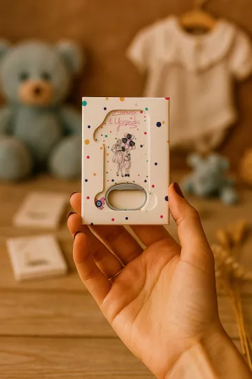 Mühürlü Kutulu 1 Yaş Açacak Magnet | Kişiye Özel Bebek Hediyesi