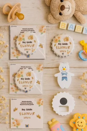 Kişiye Özel Kartlı Kapak Şekilli Açacak Magnet | Yeni Doğan & Özel Gün Hediyelikleri